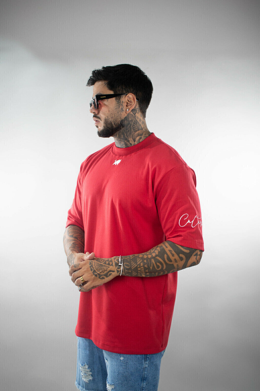 Camiseta Effel Oversized com Assinatura na Manga - Vermelha