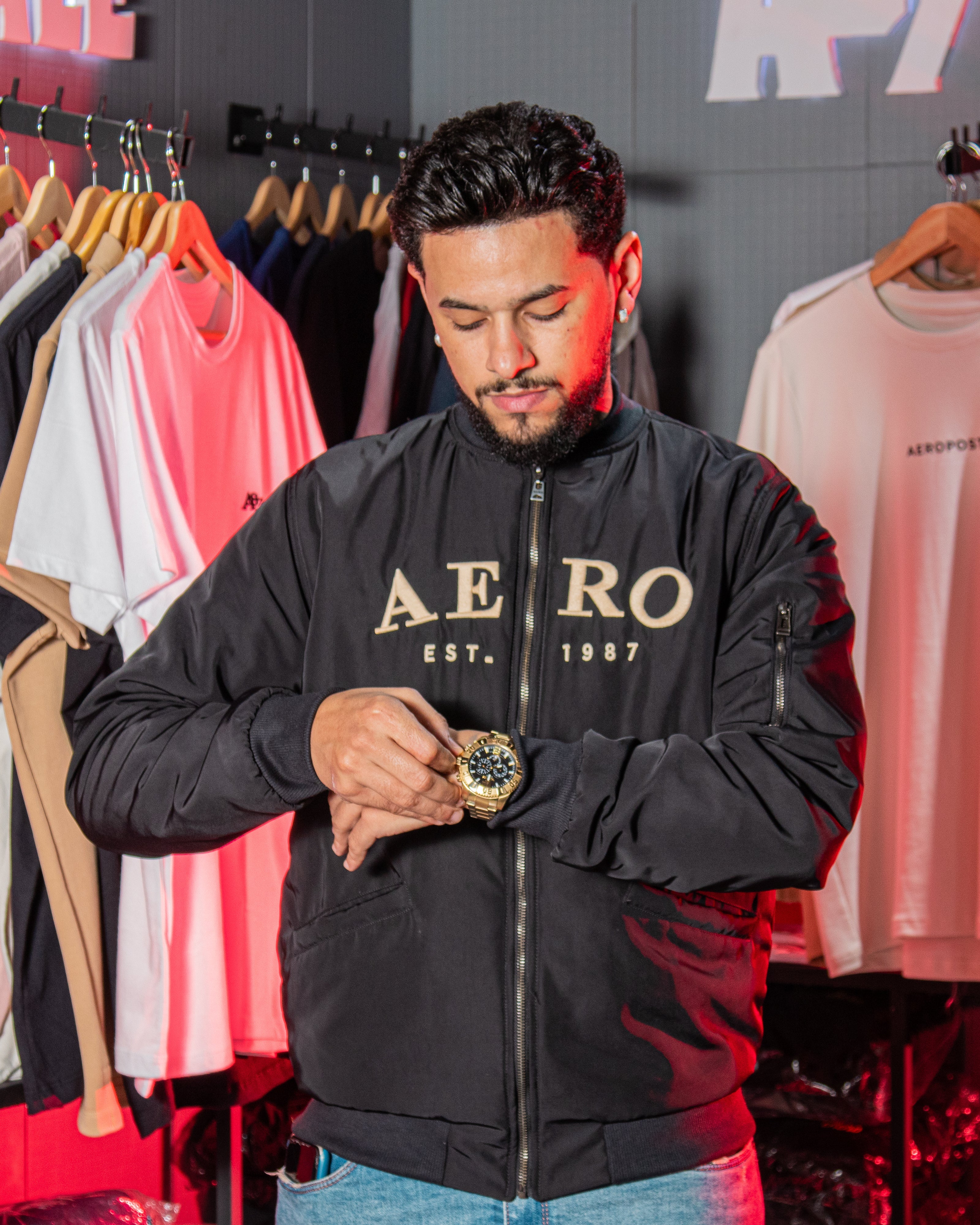 Jaqueta Bomber Aéropostale com Logo "Est. 1987" - Preta