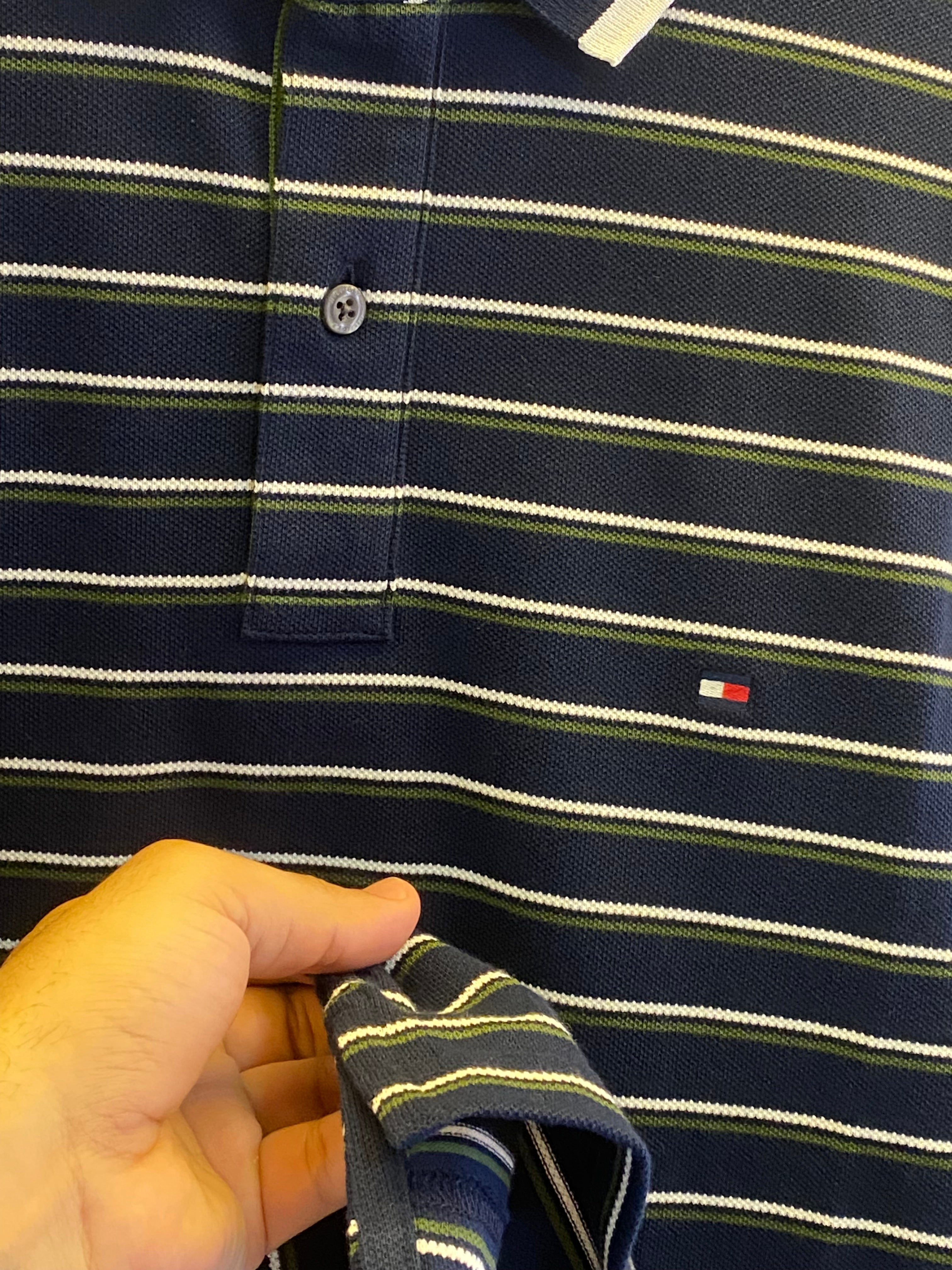 Camisa Polo Tommy Hilfiger Masculina Listrada Navy com Assinatura na Gola