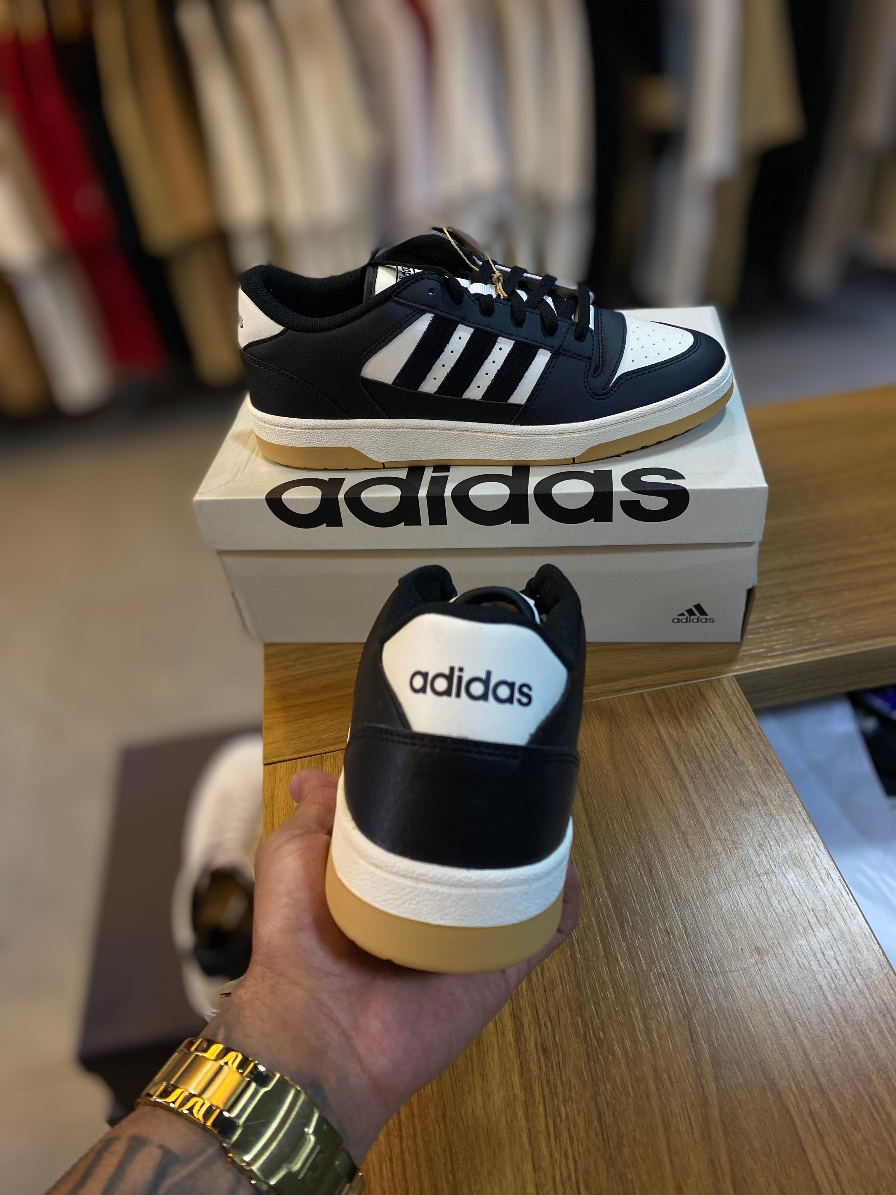 Tênis Adidas Break Start