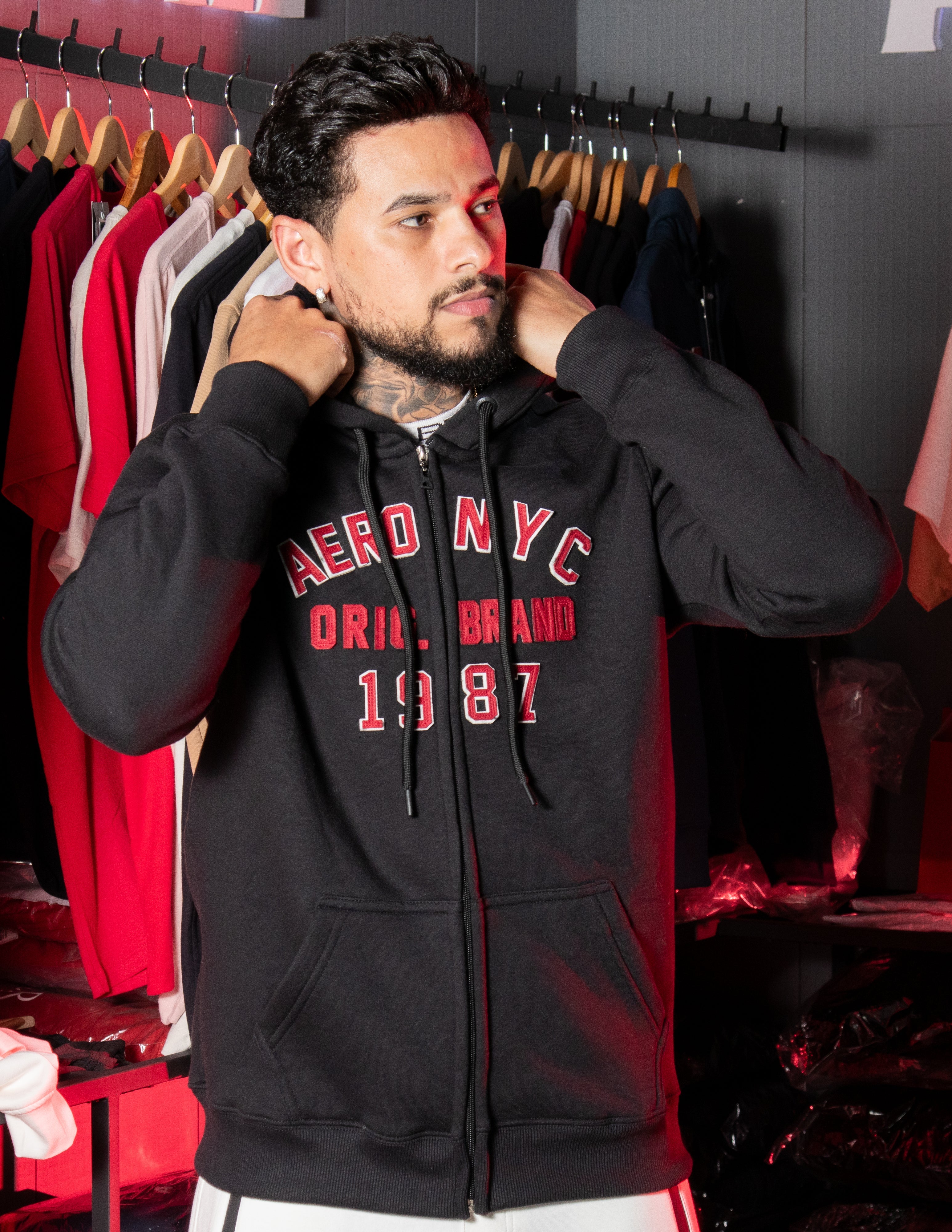 Moletom Aéropostale com Zíper e Logo Frontal Preto