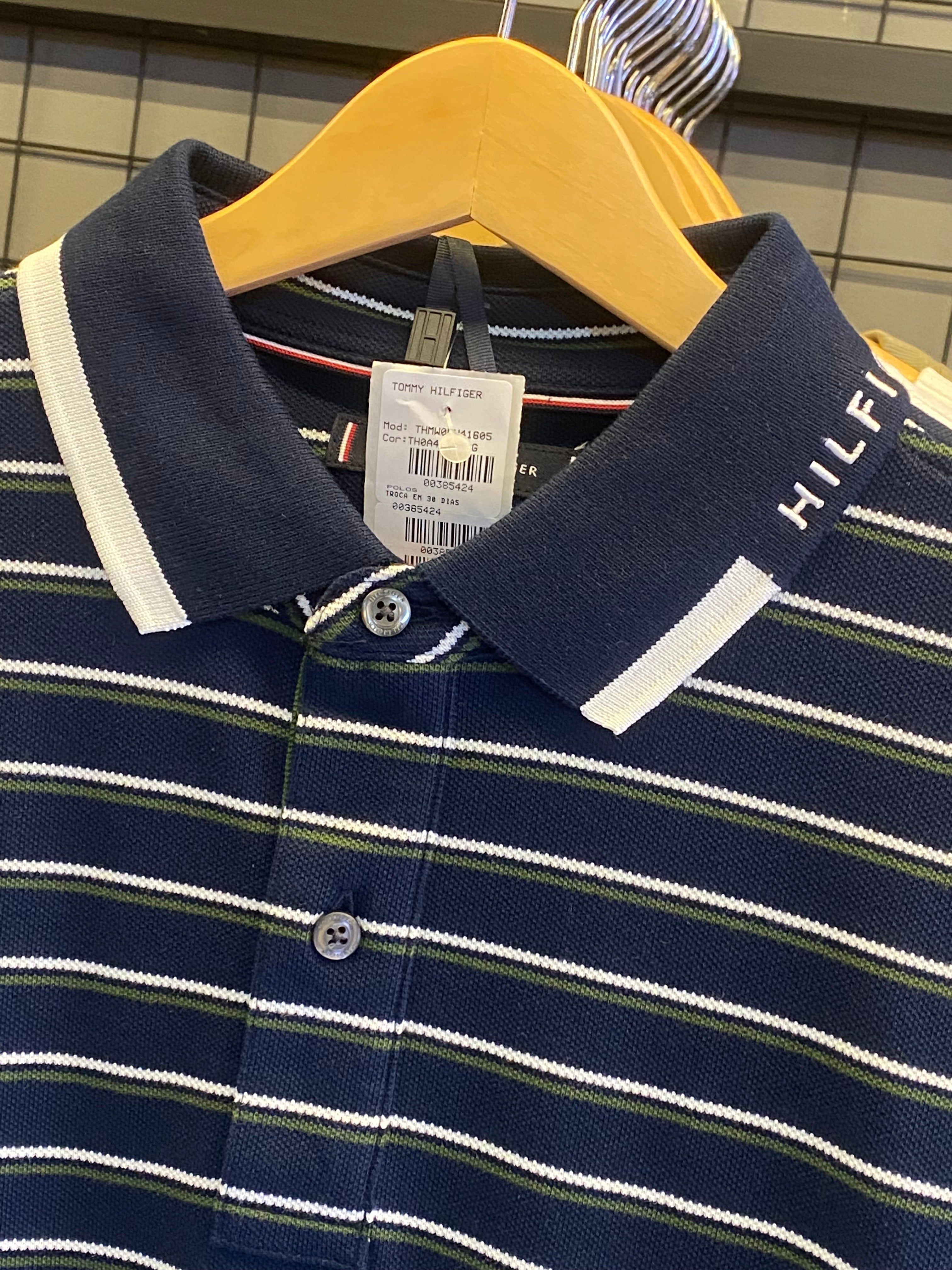 Camisa Polo Tommy Hilfiger Masculina Listrada Navy com Assinatura na Gola