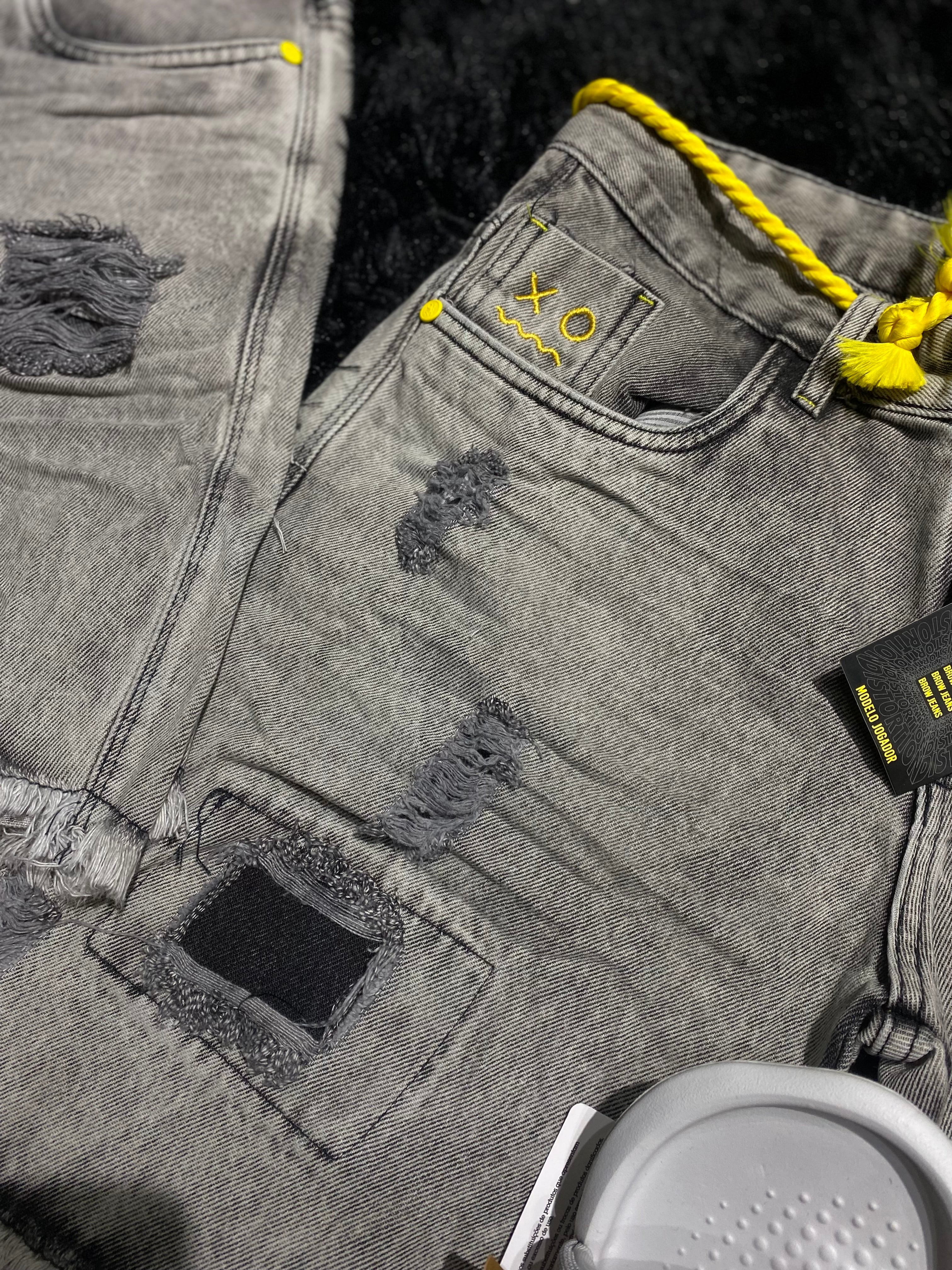 Bermuda Jeans Brow Jeans Destroyed "Modelo Jogador" - Cinza