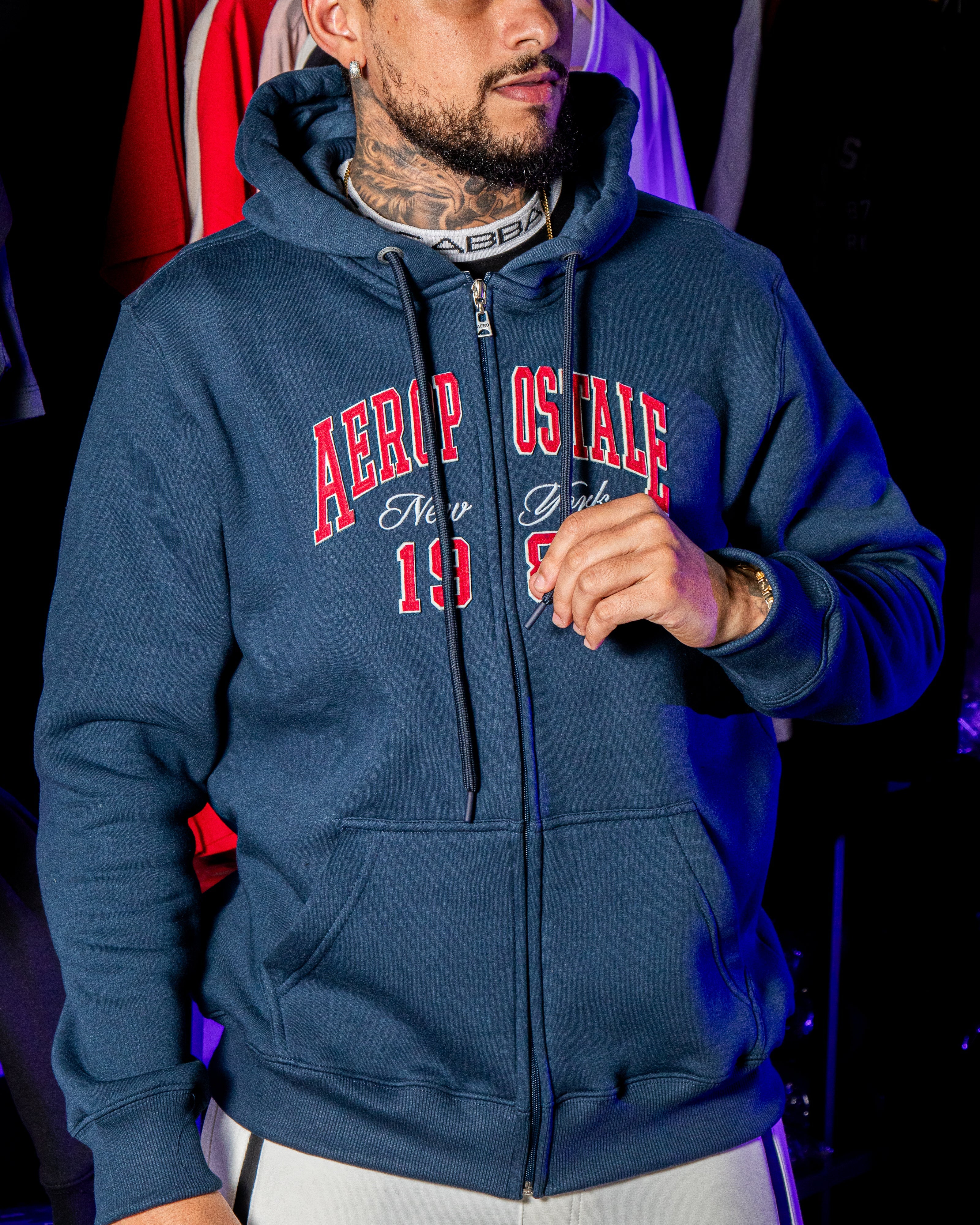 Moletom Aéropostale com Zíper e Logo Bordado Azul Marinho