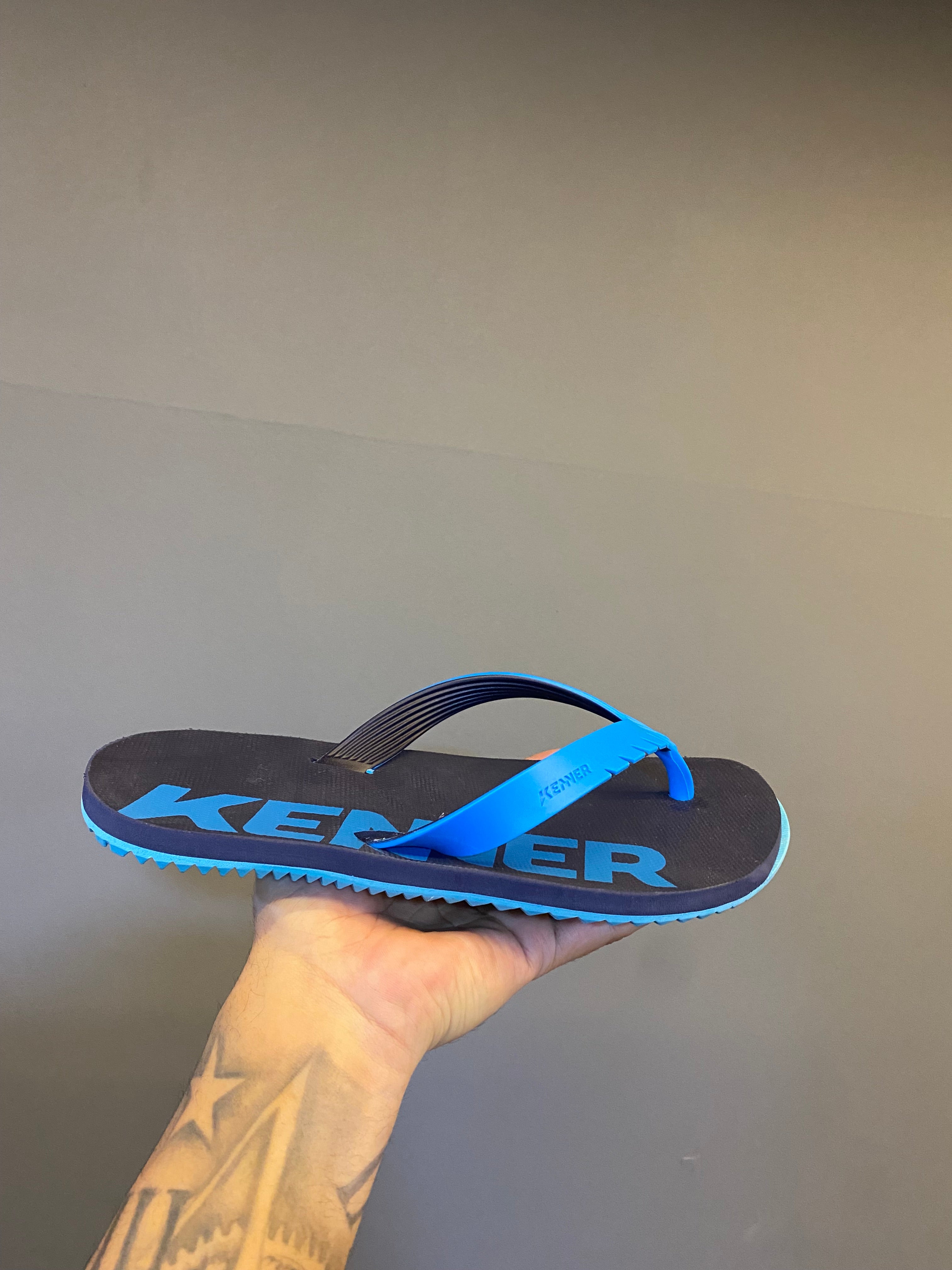 Sandália Kenner Red - Preta/Azul