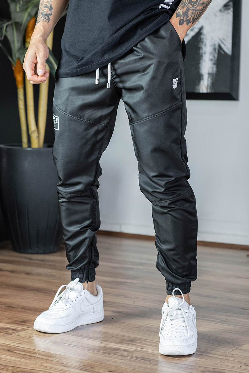 Calça Jogger Black Targ de Tactel com Estampas - Preta