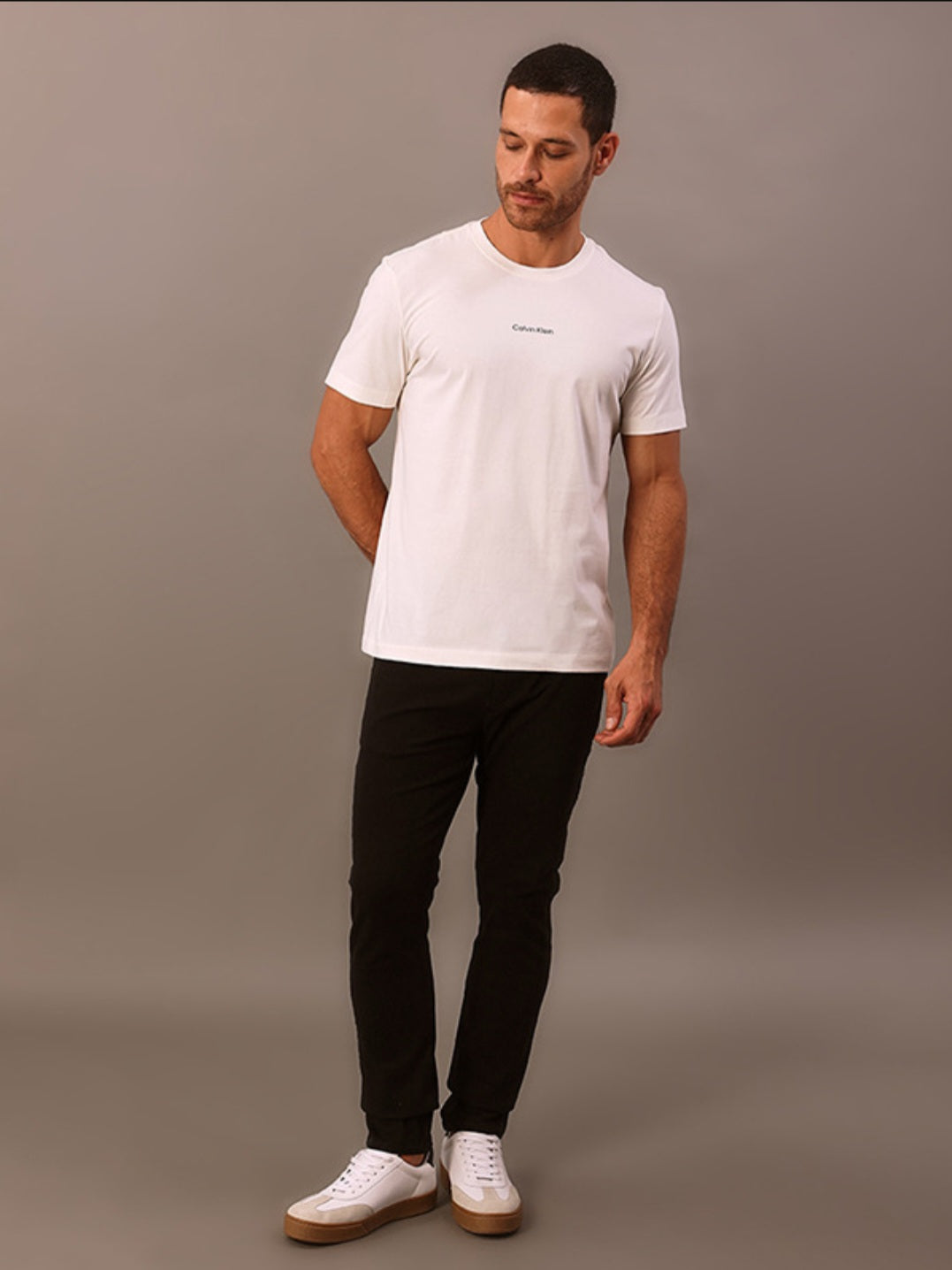 Camiseta Calvin Klein Masculina Branca Clássica Off White