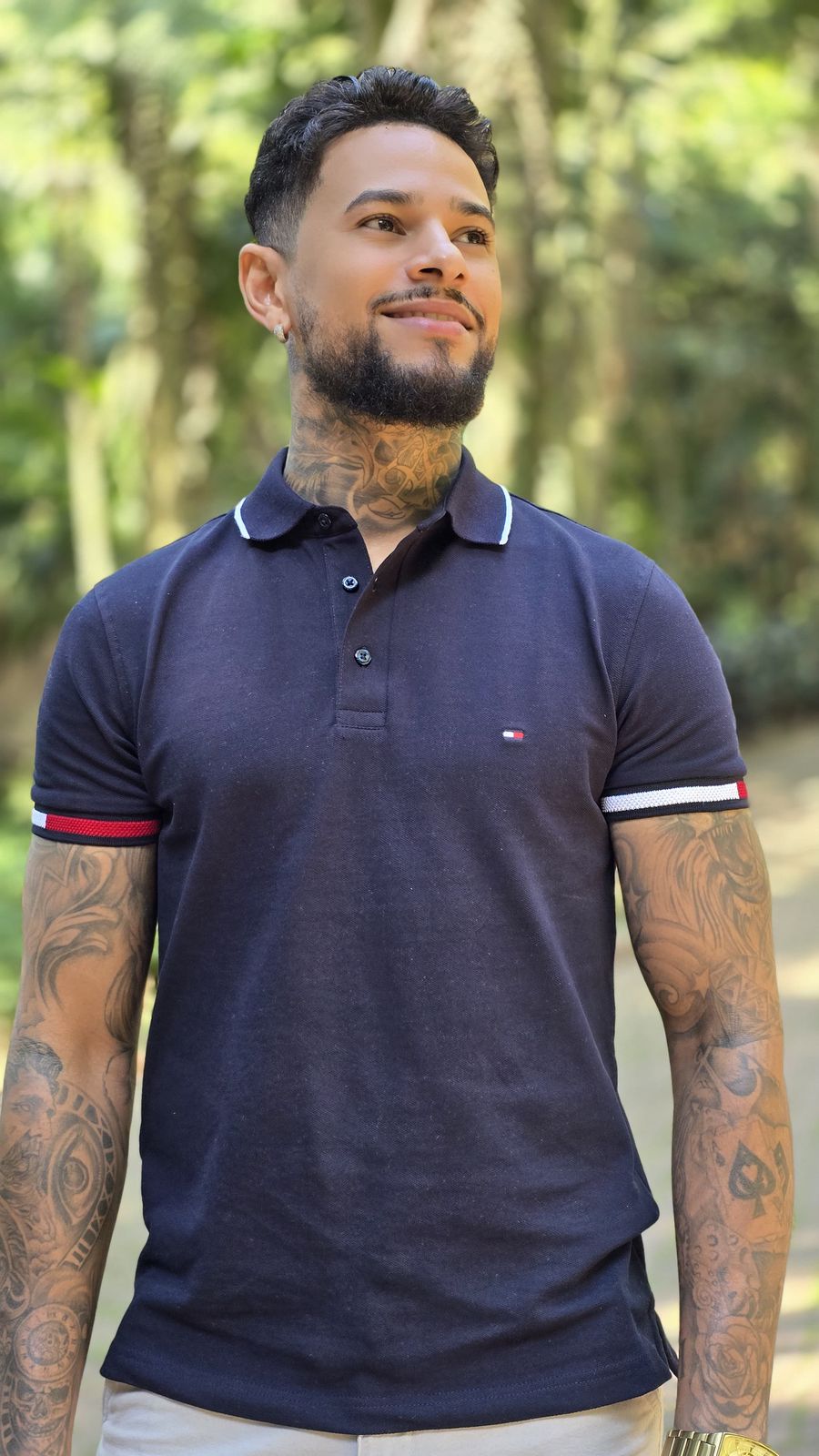 Polo Flag Cuff Slim Fit- Tommy Hilfiger em Algodão Orgânico.