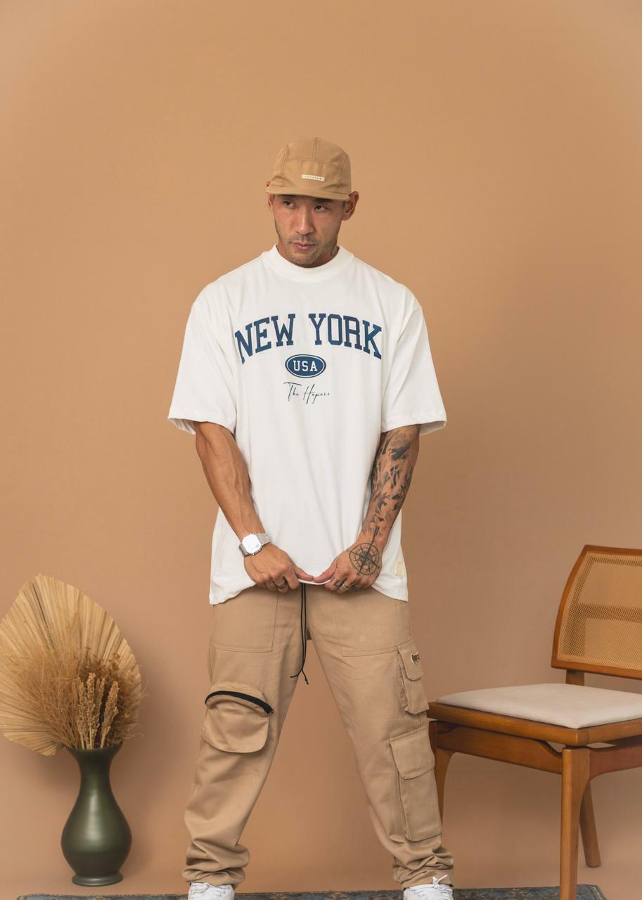 Camiseta The Hopers Oversized "New York" - Off White