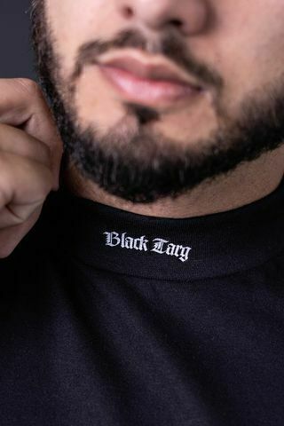 Camiseta Black Targ Oversized Gola Alta Preta