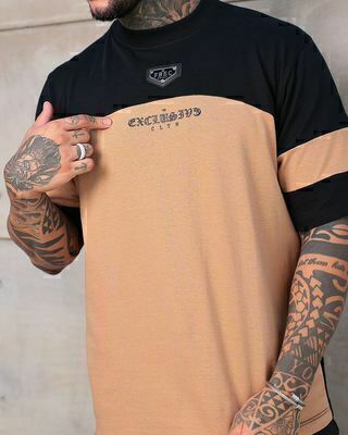 Camiseta FB Oversized com Recorte Color-Block - Preta/Mocha