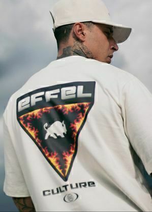 Camiseta Effel Culture Oversized com Estampa "Flames" - Off White