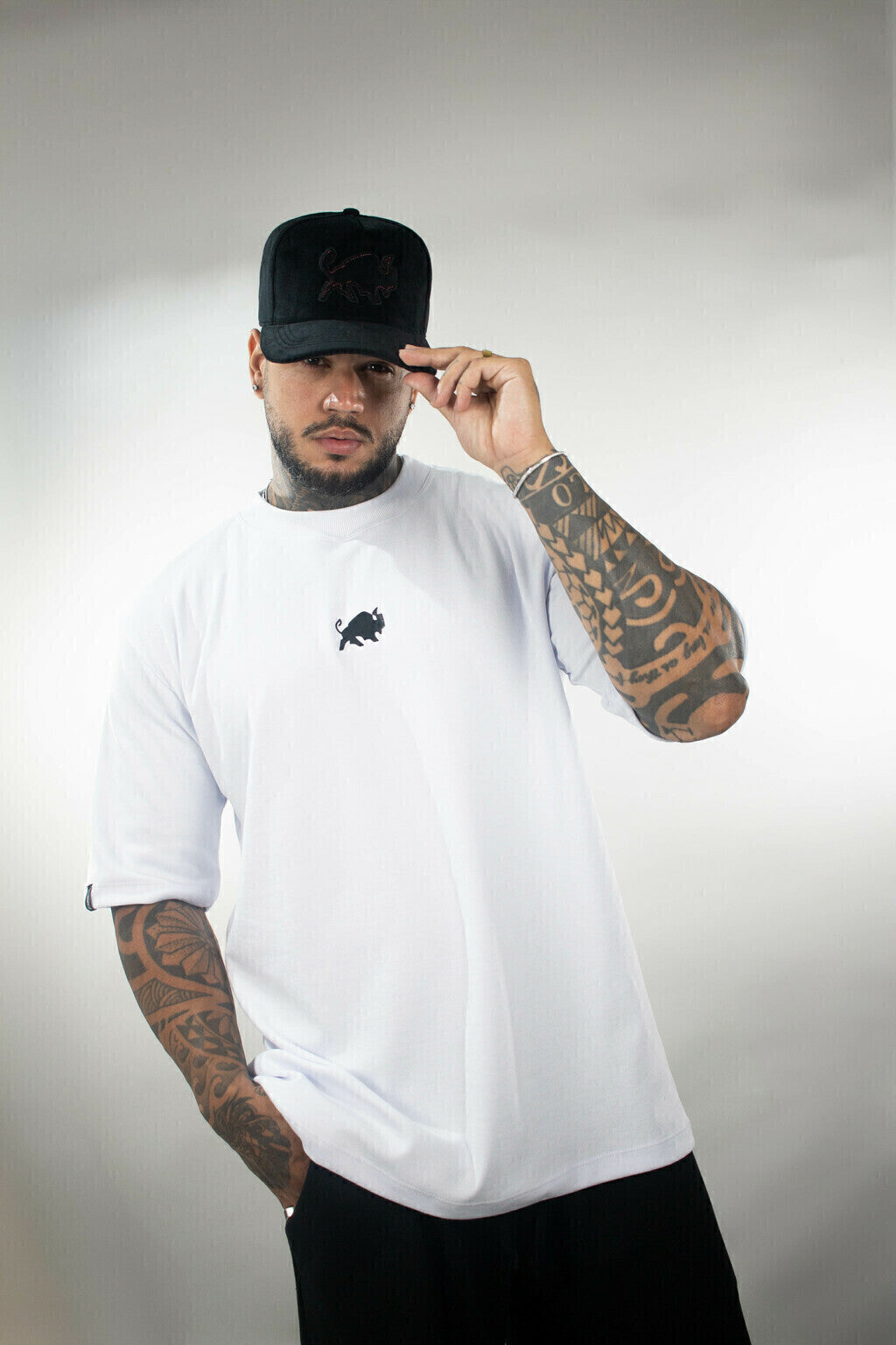 Camiseta Effel Oversized com Estampa Traseira "Kulture" - Branca