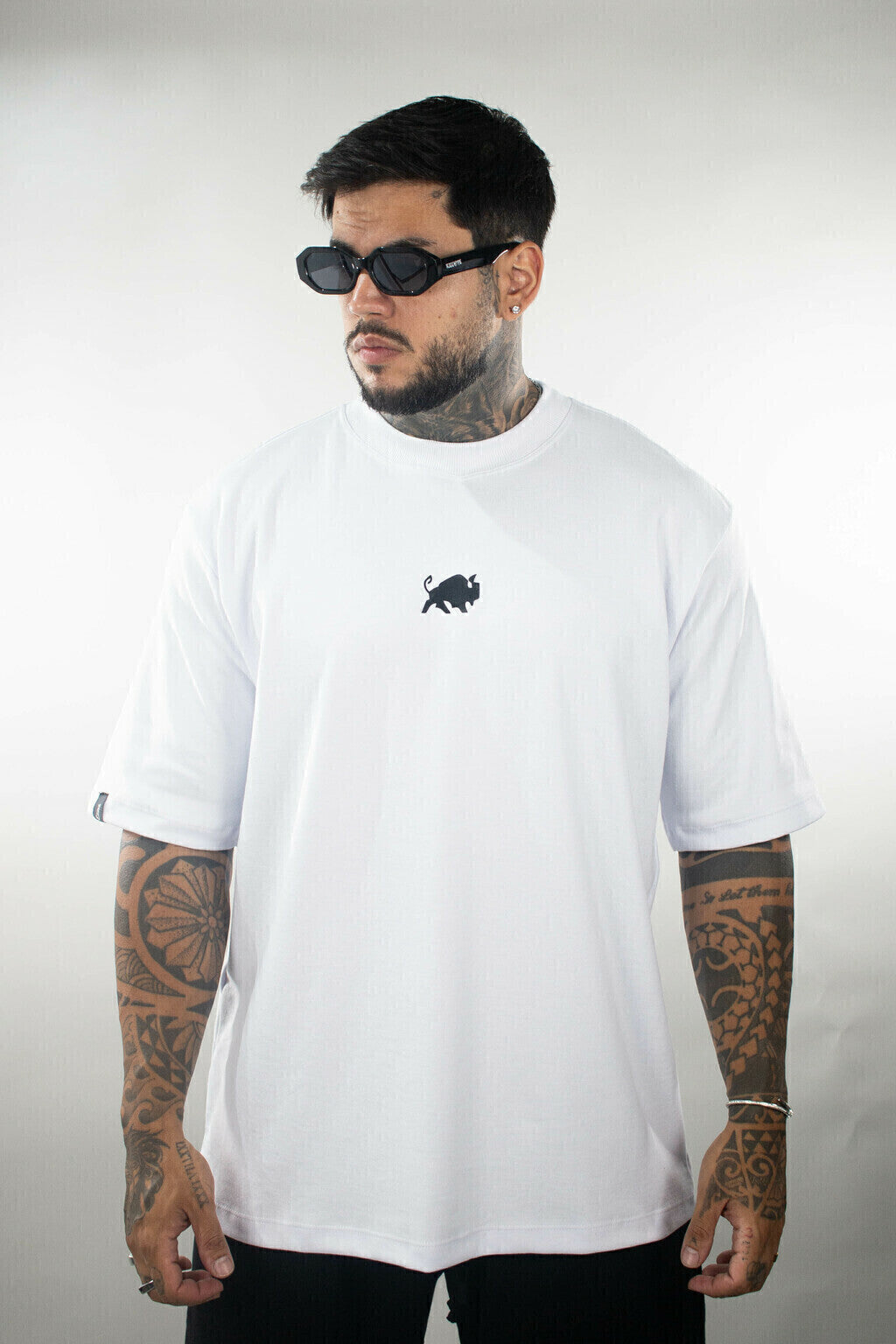 Camiseta Effel Oversized com Estampa Traseira "Kulture" - Branca