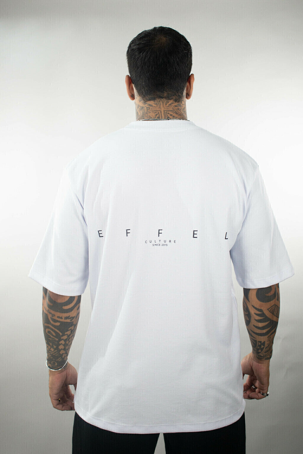 Camiseta Effel Oversized com Estampa Traseira "Kulture" - Branca