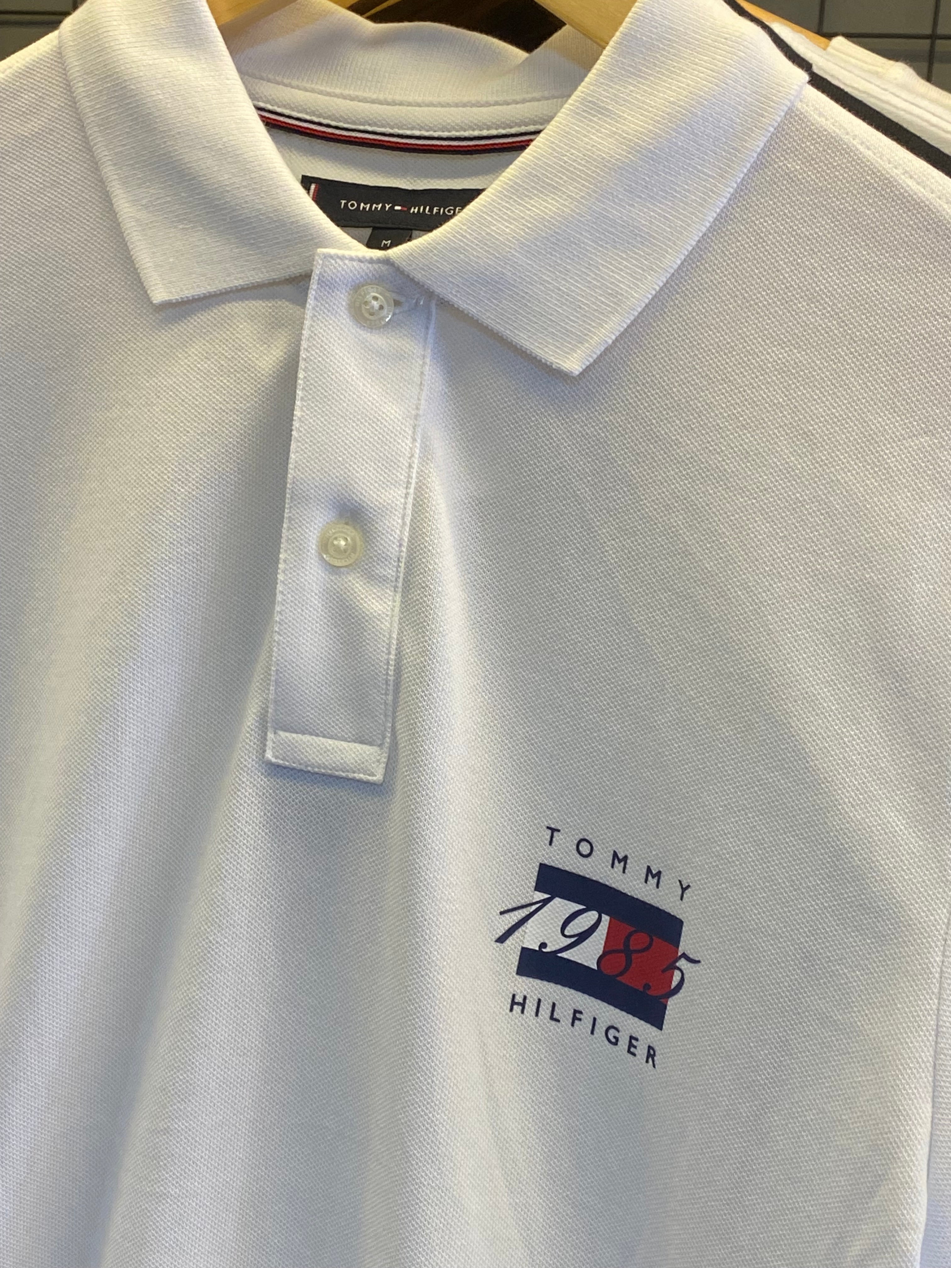 Camisa Polo Tommy Hilfiger Masculina 1985 Collection com Logo Gráfico Branca