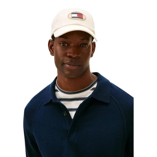 Boné Tommy Hilfiger Masculino Dad Hat Bege (Off-White) com Logo Oval Heritage
