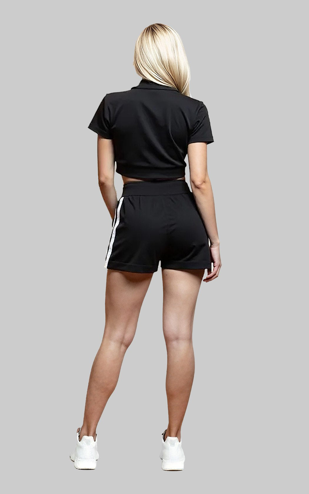 Conjunto Aéropostale Feminino Sport Chic: Polo Cropped com Zíper e Short Cargo Preto