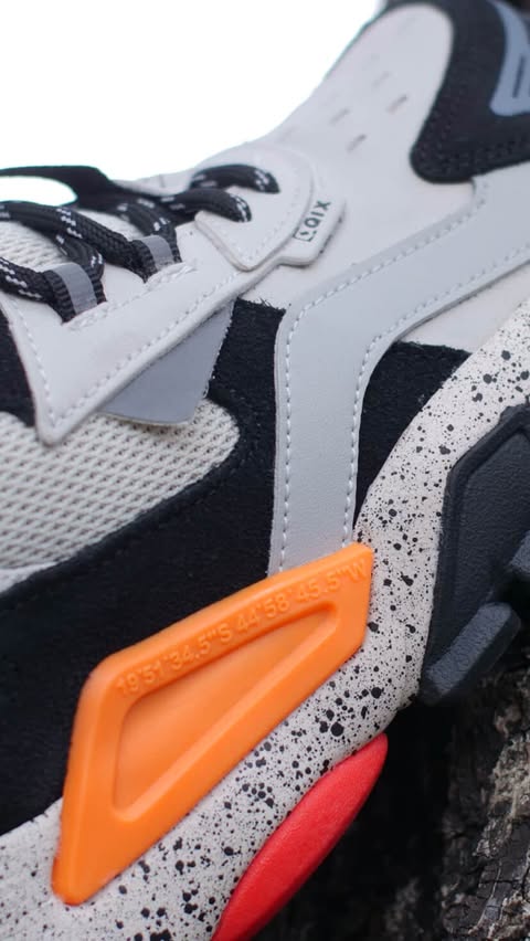 Tênis QIX Trek - Bege / Preto / Laranja