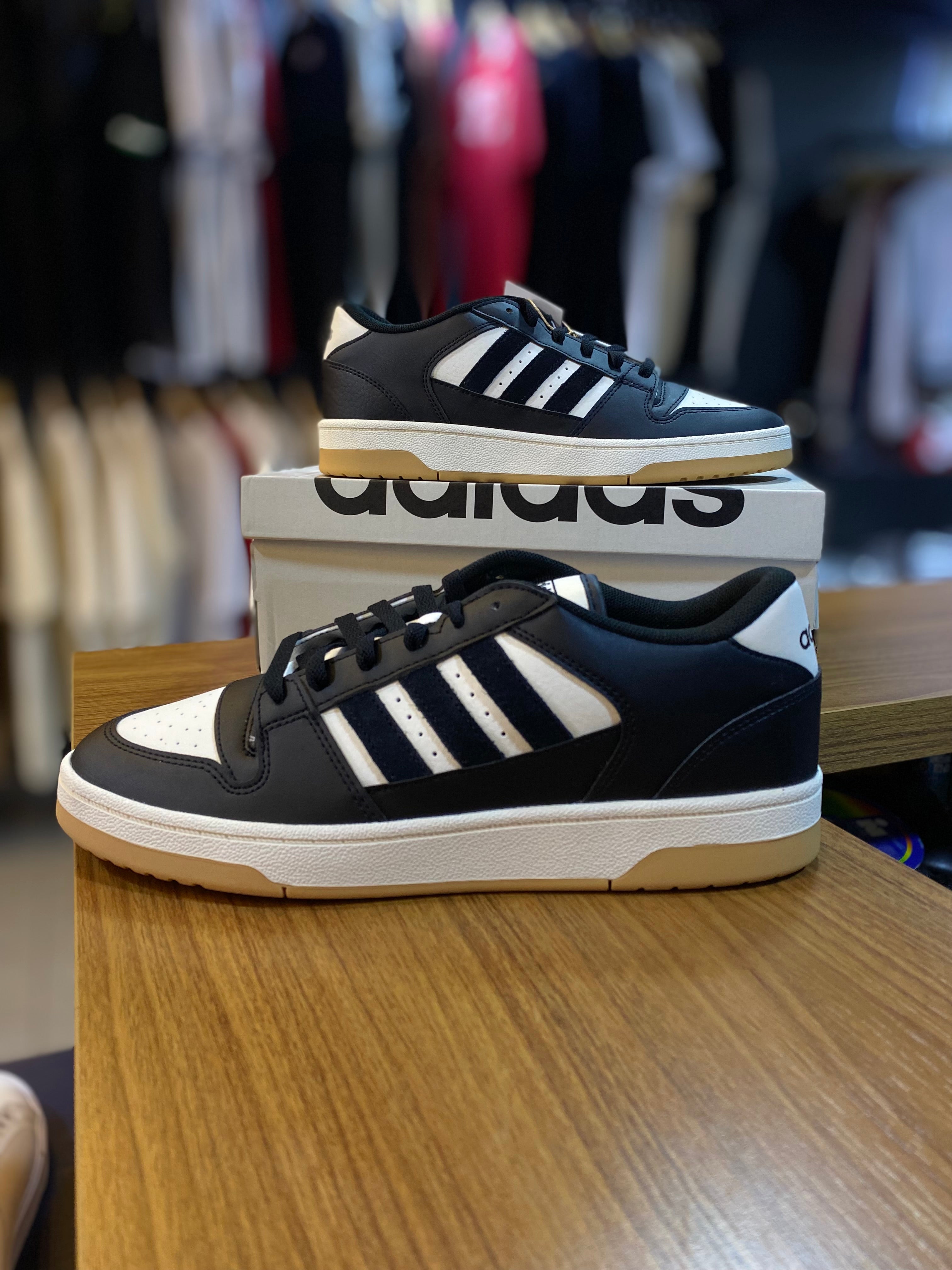 Tênis Adidas Break Start