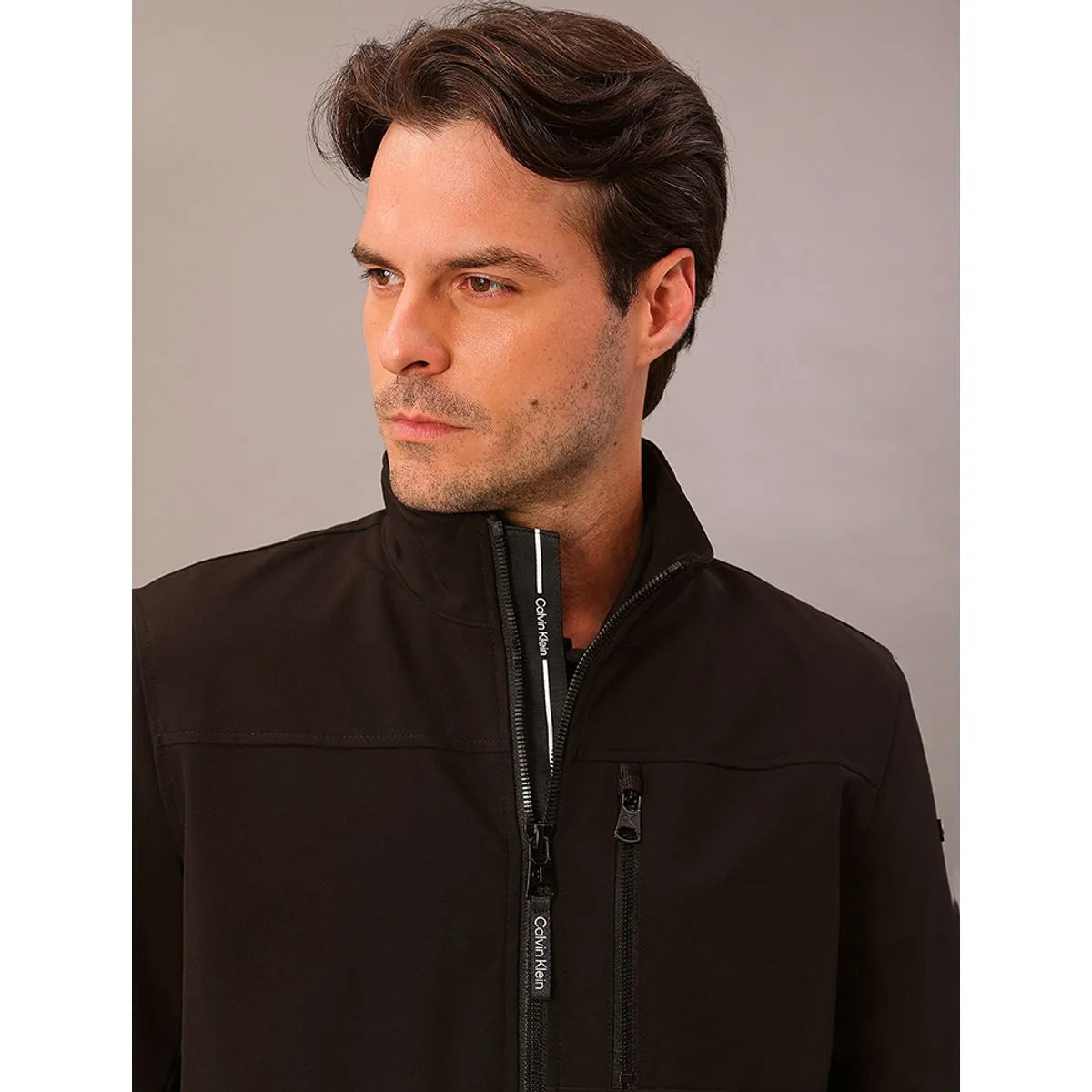 Jaqueta Masculina Soft Shell Calvin Klein Preta com Forro de Pelo Interno