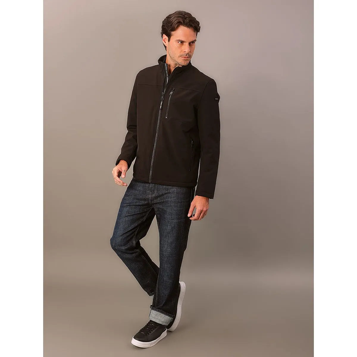 Jaqueta Masculina Soft Shell Calvin Klein Preta com Forro de Pelo Interno