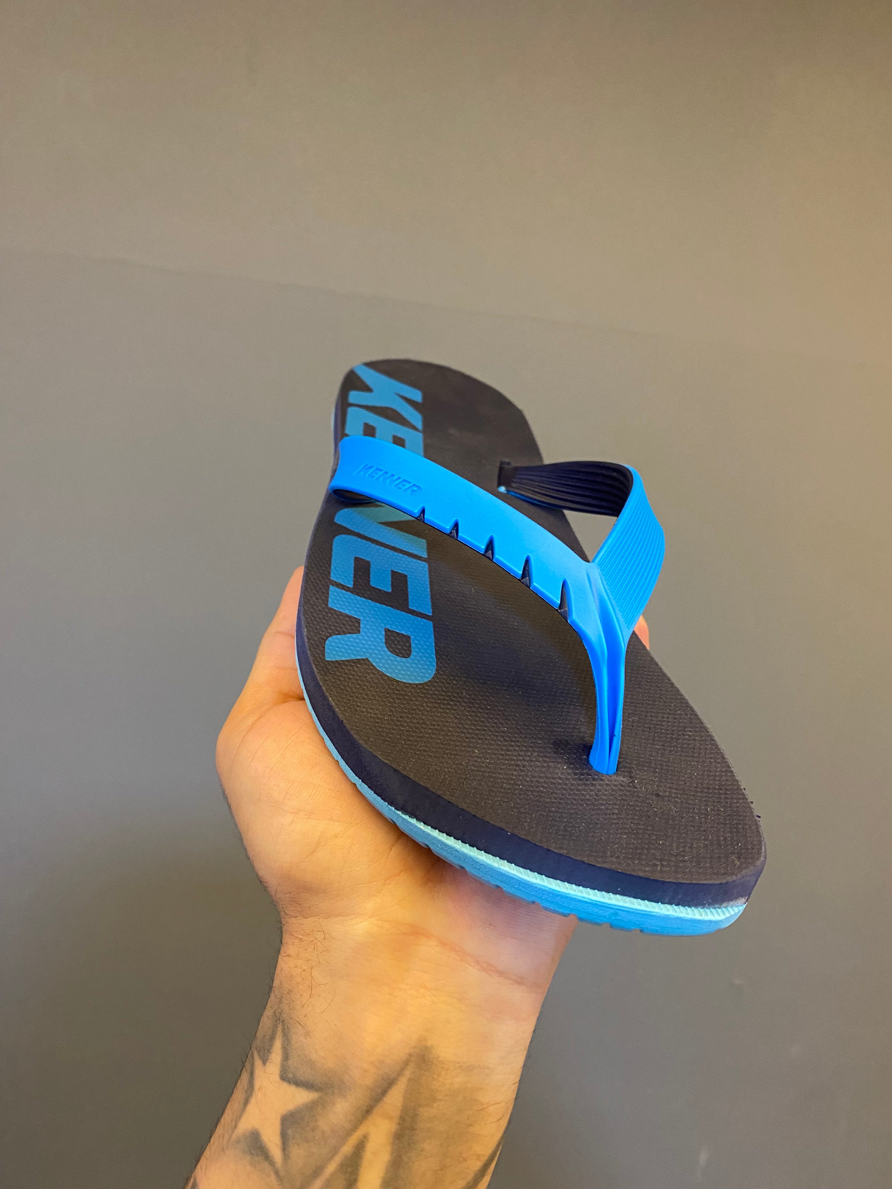 Sandália Kenner Red - Preta/Azul