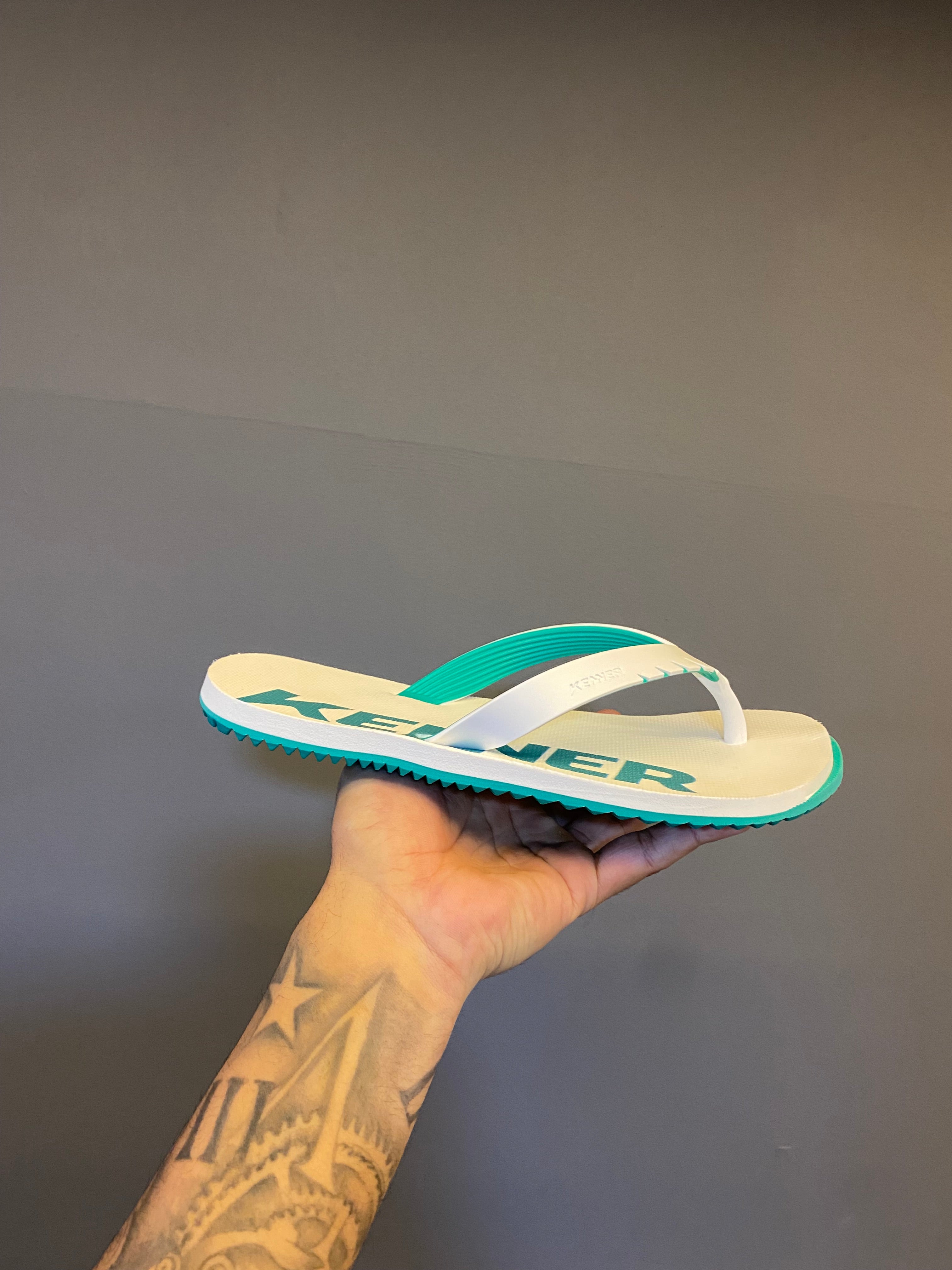 Chinelo Kenner Kivah com Maxi Logo - Branco/Verde Água