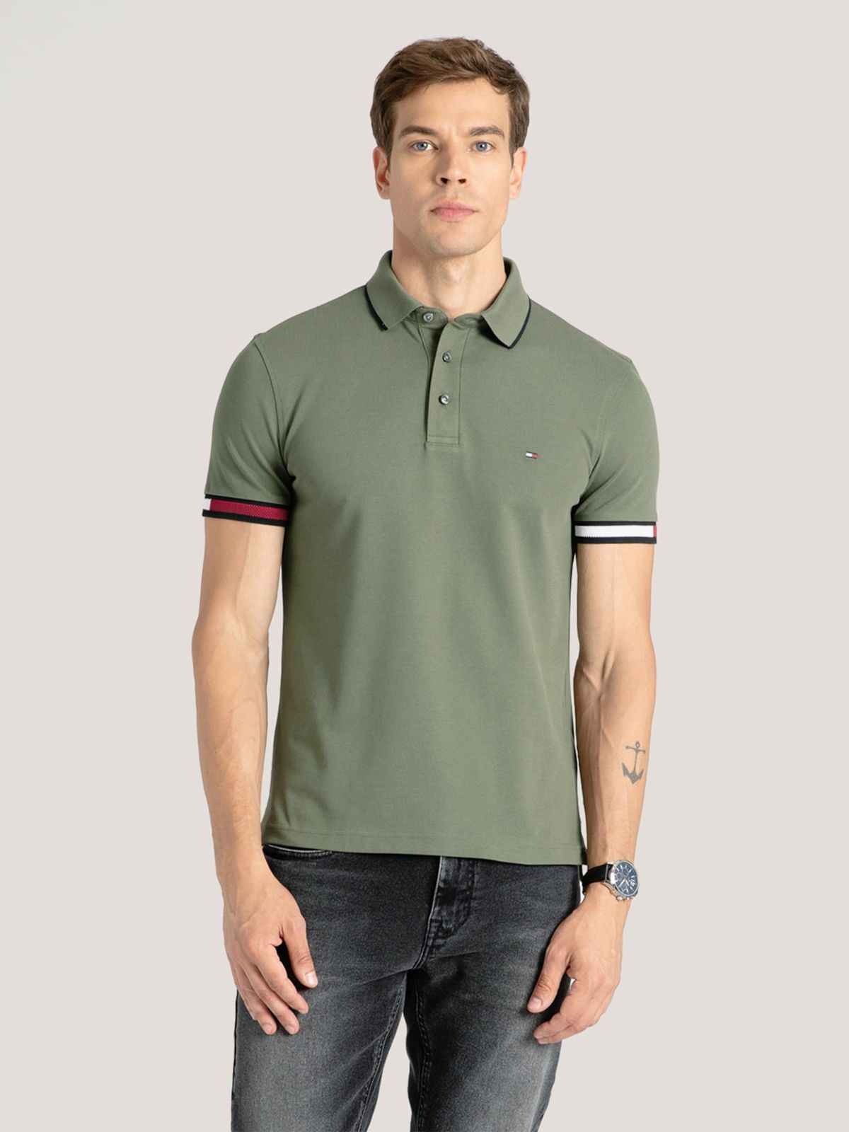 Camisa Polo Tommy Hilfiger Slim Fit com Detalhe no Punho Verde