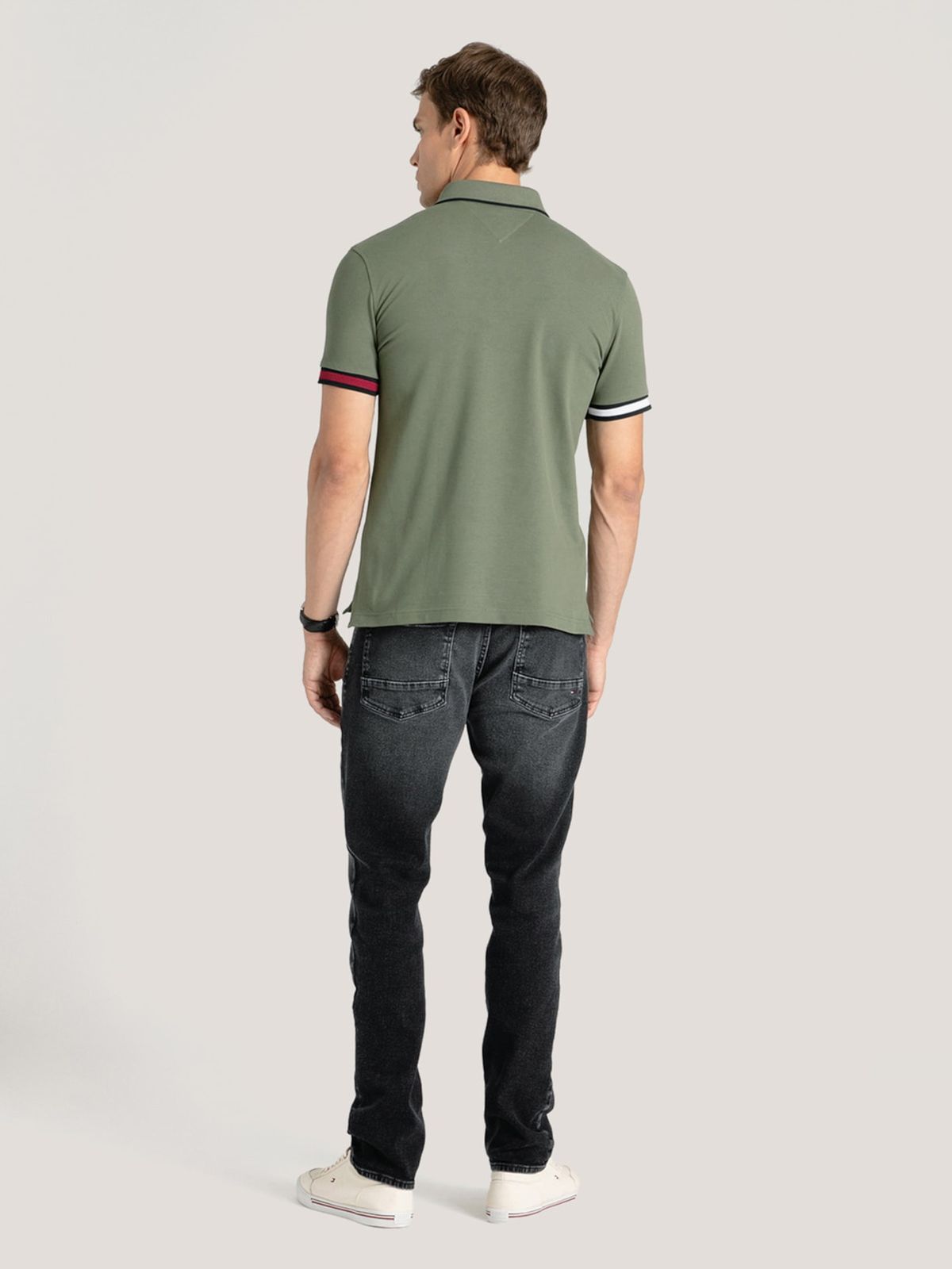 Camisa Polo Tommy Hilfiger Slim Fit com Detalhe no Punho Verde