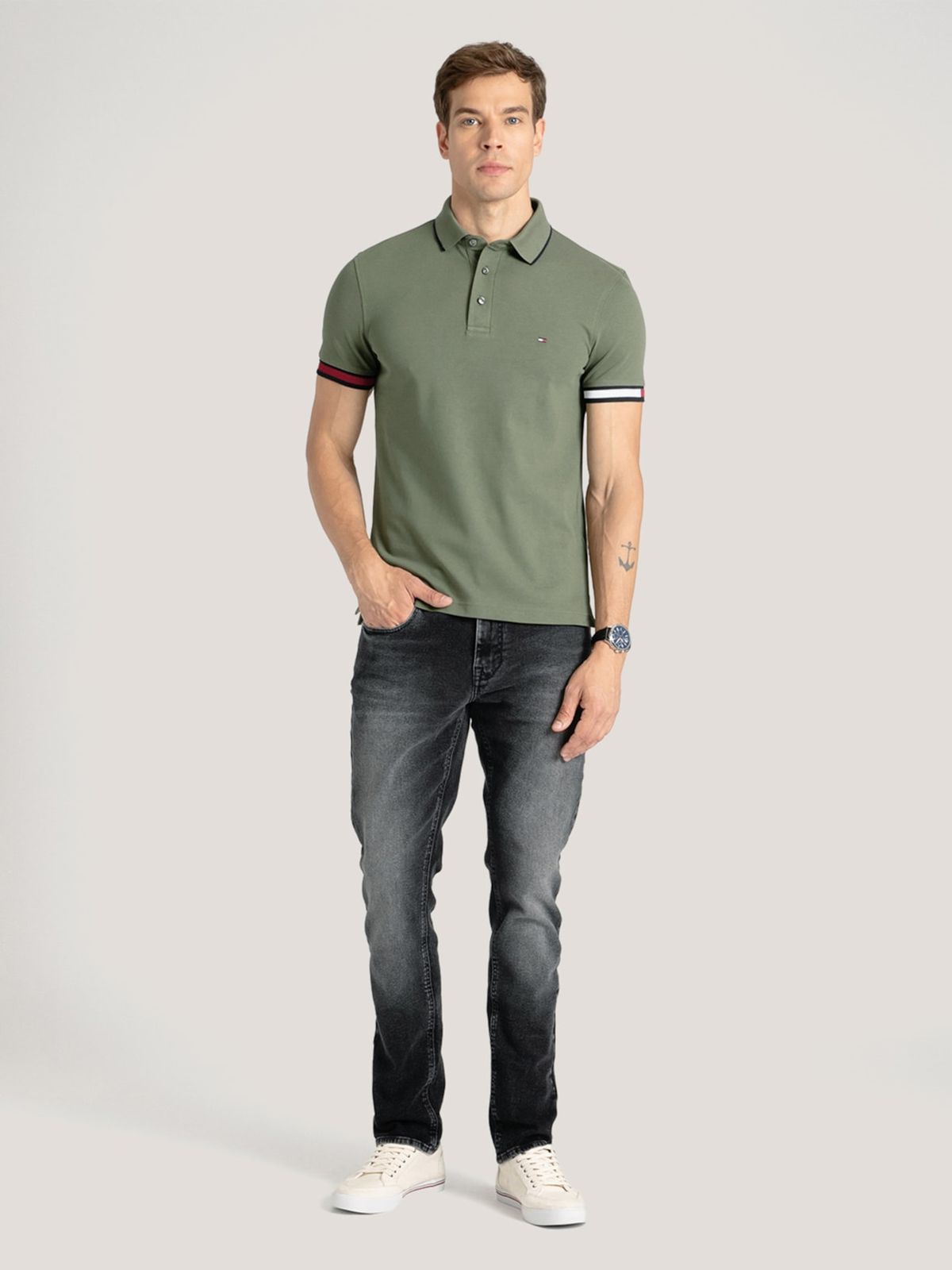 Camisa Polo Tommy Hilfiger Slim Fit com Detalhe no Punho Verde