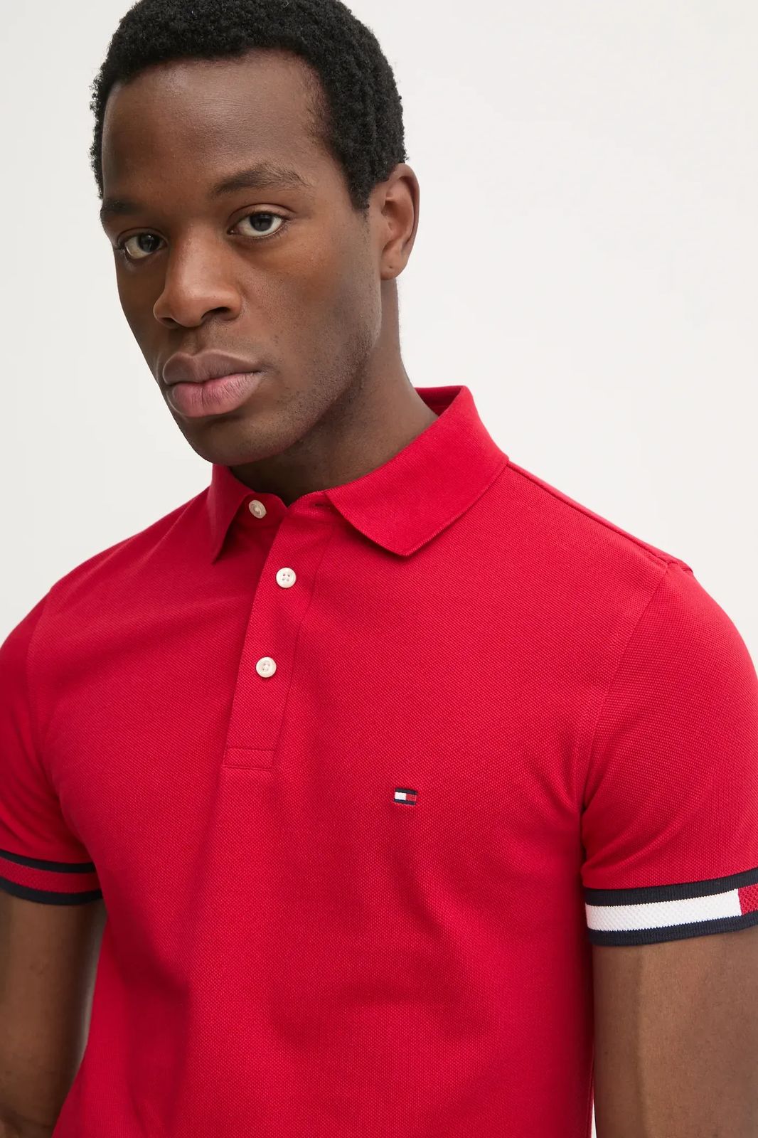 Polo Flag Cuff Slim - Tommy Hilfiger em Algodão Orgânico.