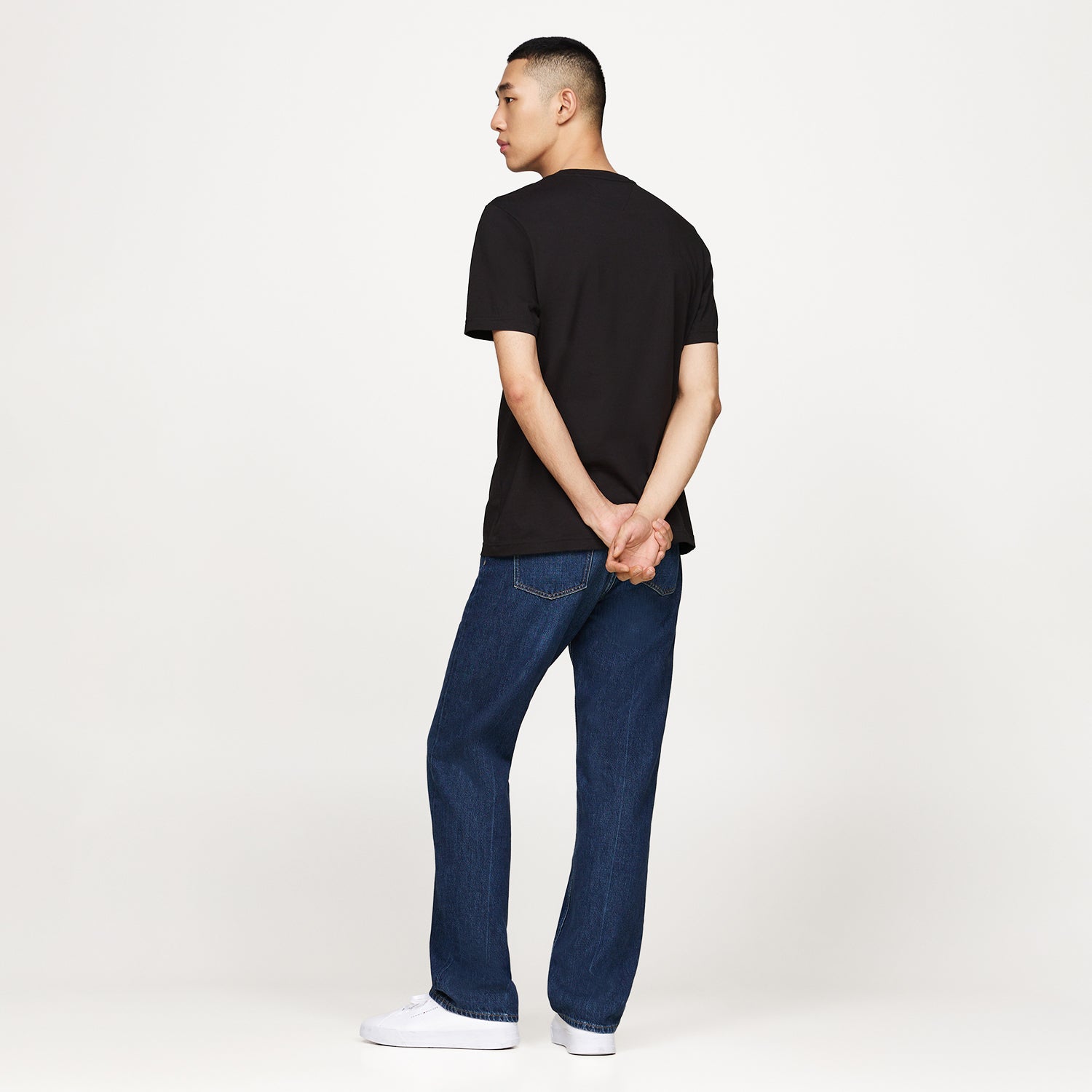 Camiseta Tommy Hilfiger com Faixa Bordada - Preta