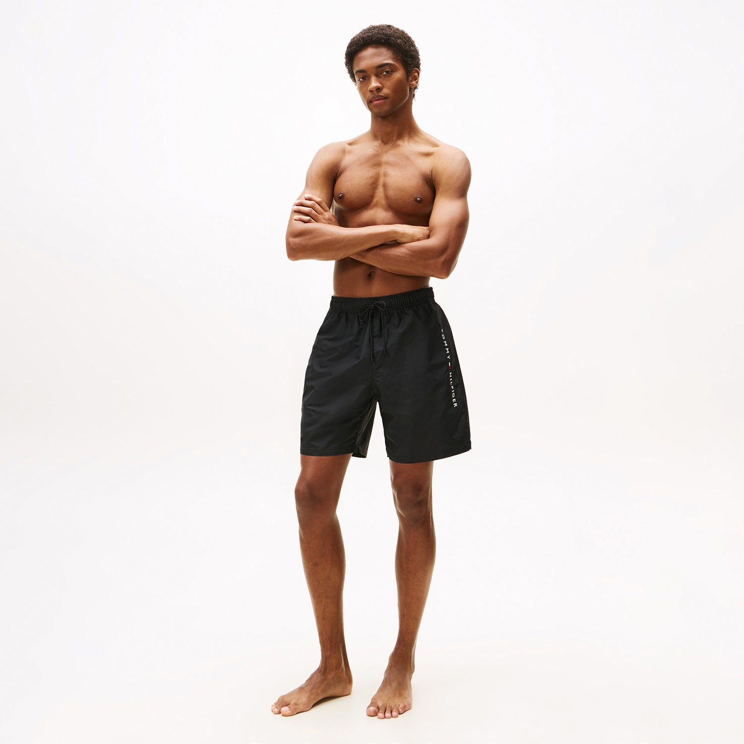 Shorts de Banho Tommy Hilfiger com Logo Vertical - Preto