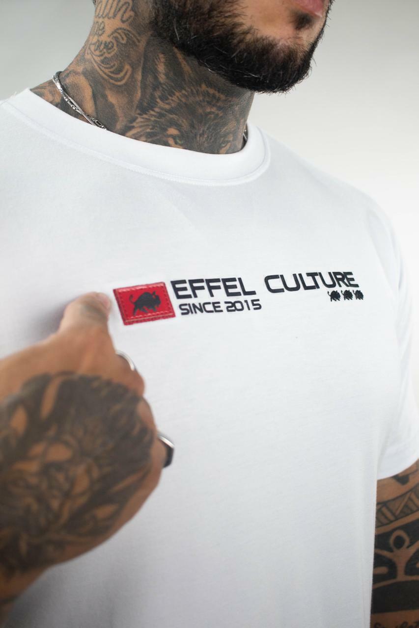 Camiseta Effel Culture Slim Fit com Logo Emborrachado Branca