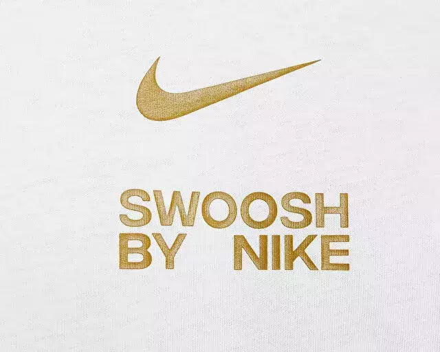 Camiseta Nike Sportswear Swoosh