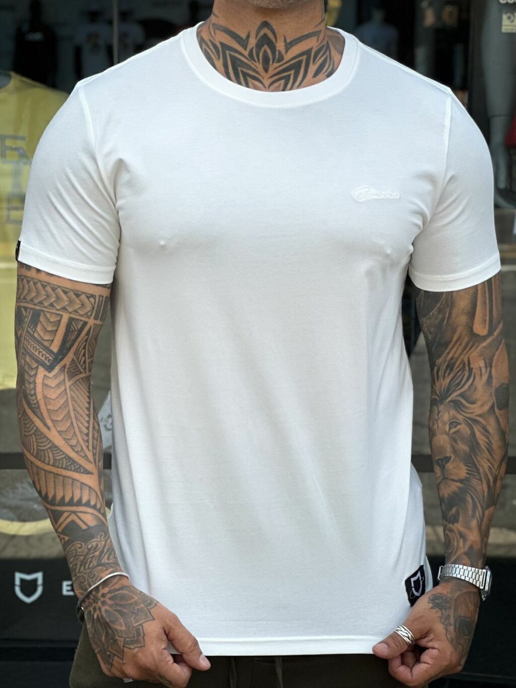 Camiseta EMIVE Regular Vintage - Off White
