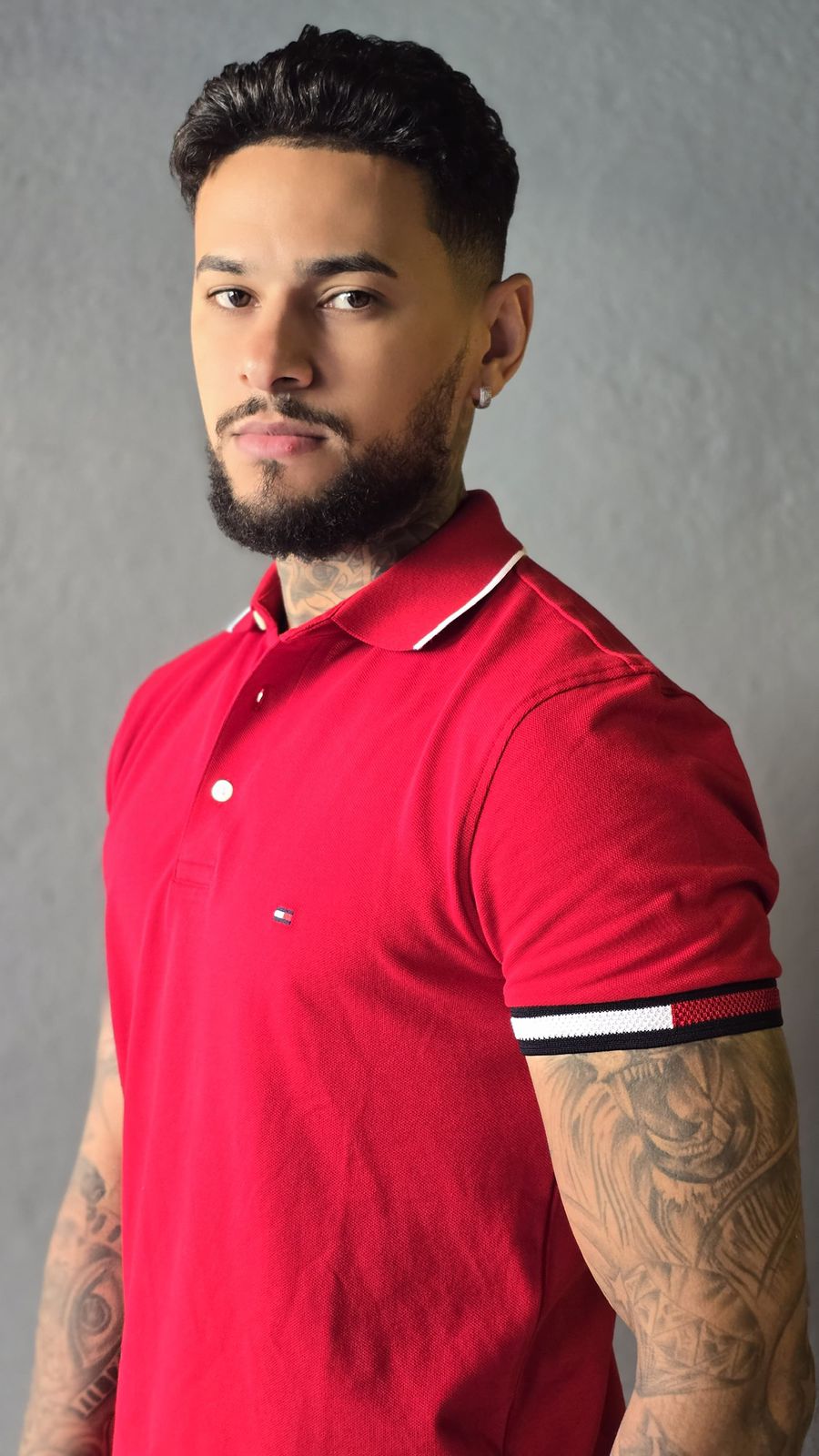 Polo Tommy Hilfiger Flag Cuff Slim Fit Vermelha em Algodão Orgânico