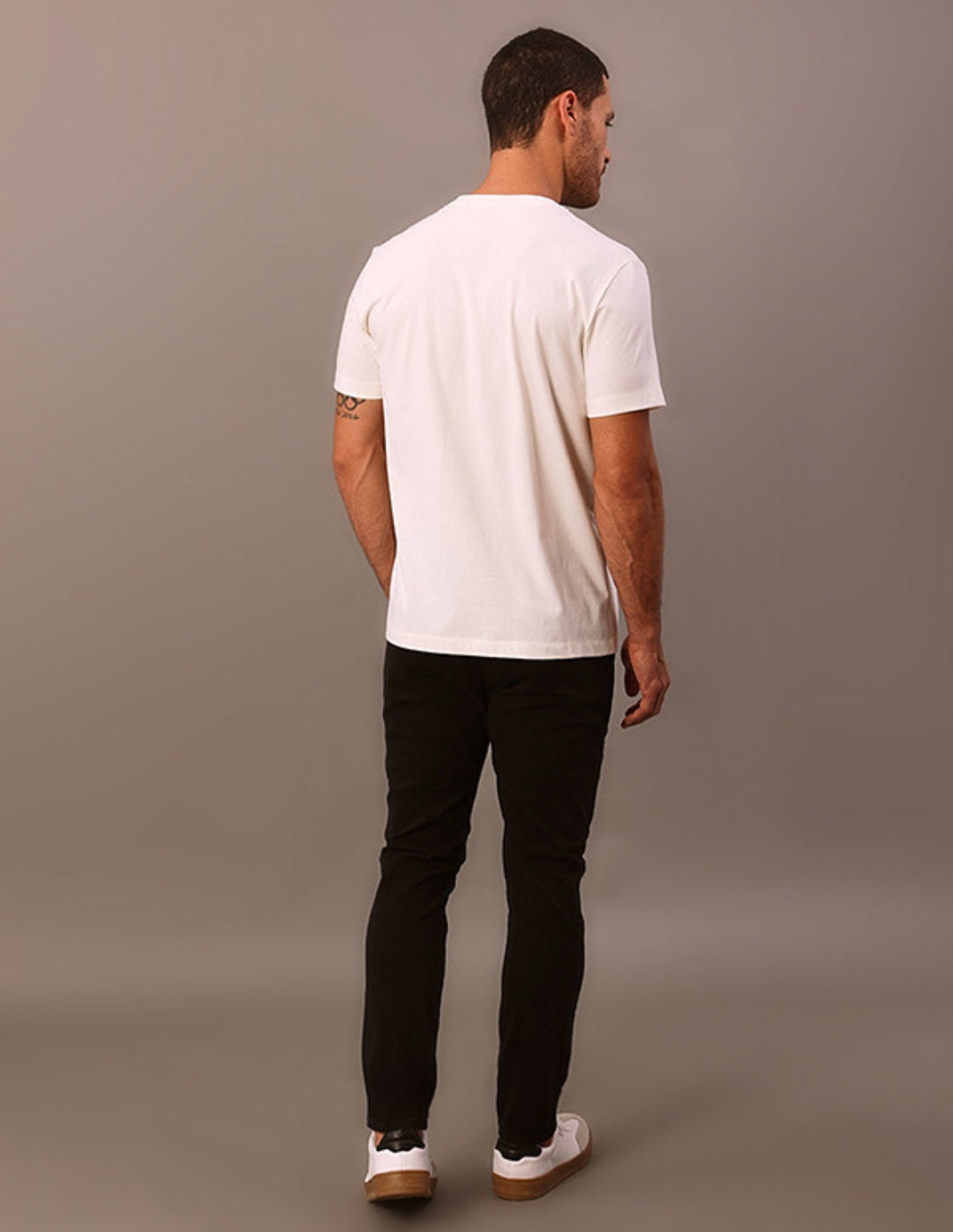 Camiseta Calvin Klein Masculina Branca Clássica Off White