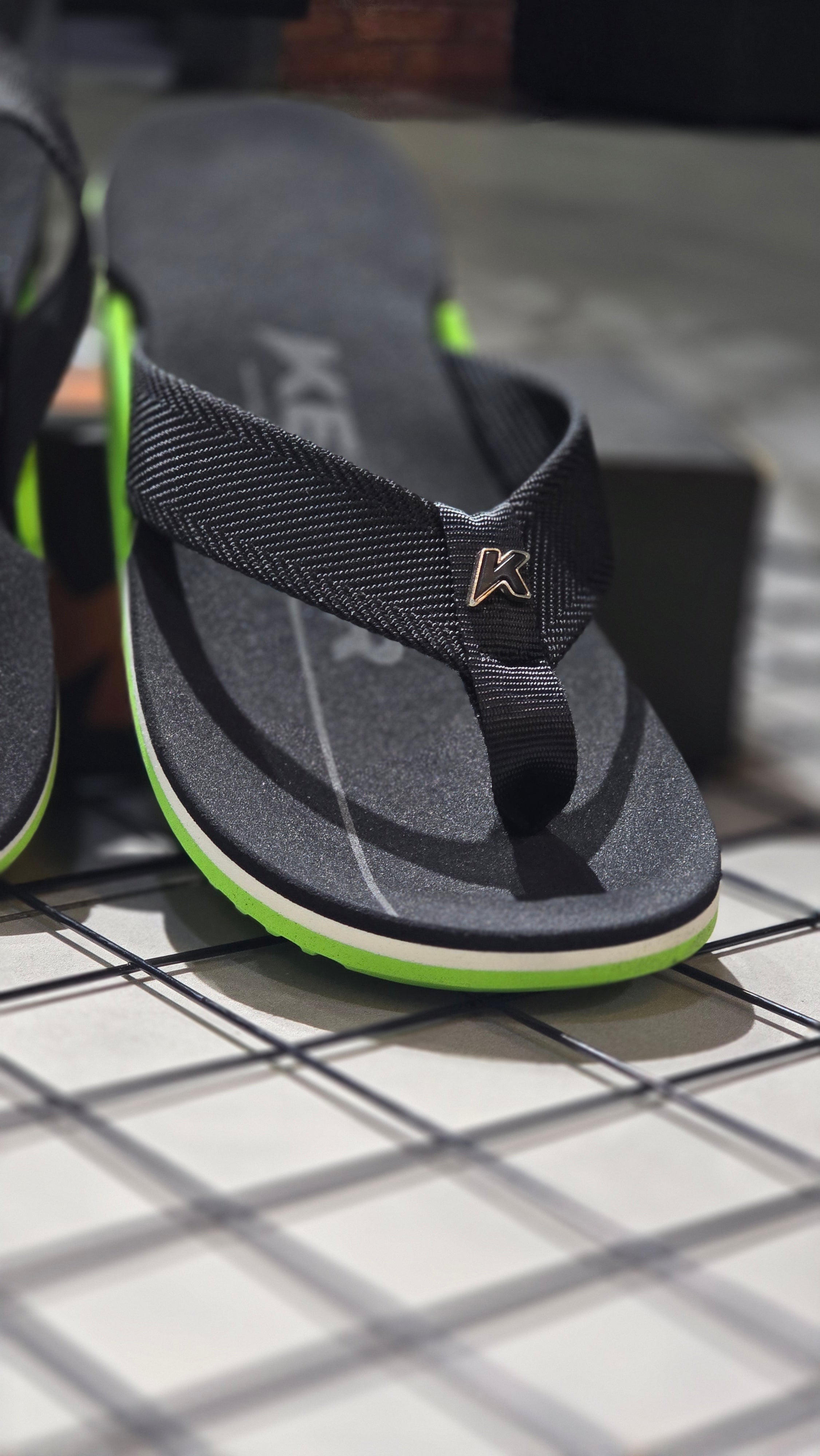 Chinelo Kenner Masculino NK6 Edição 2026 Preto com Solado Verde Neon