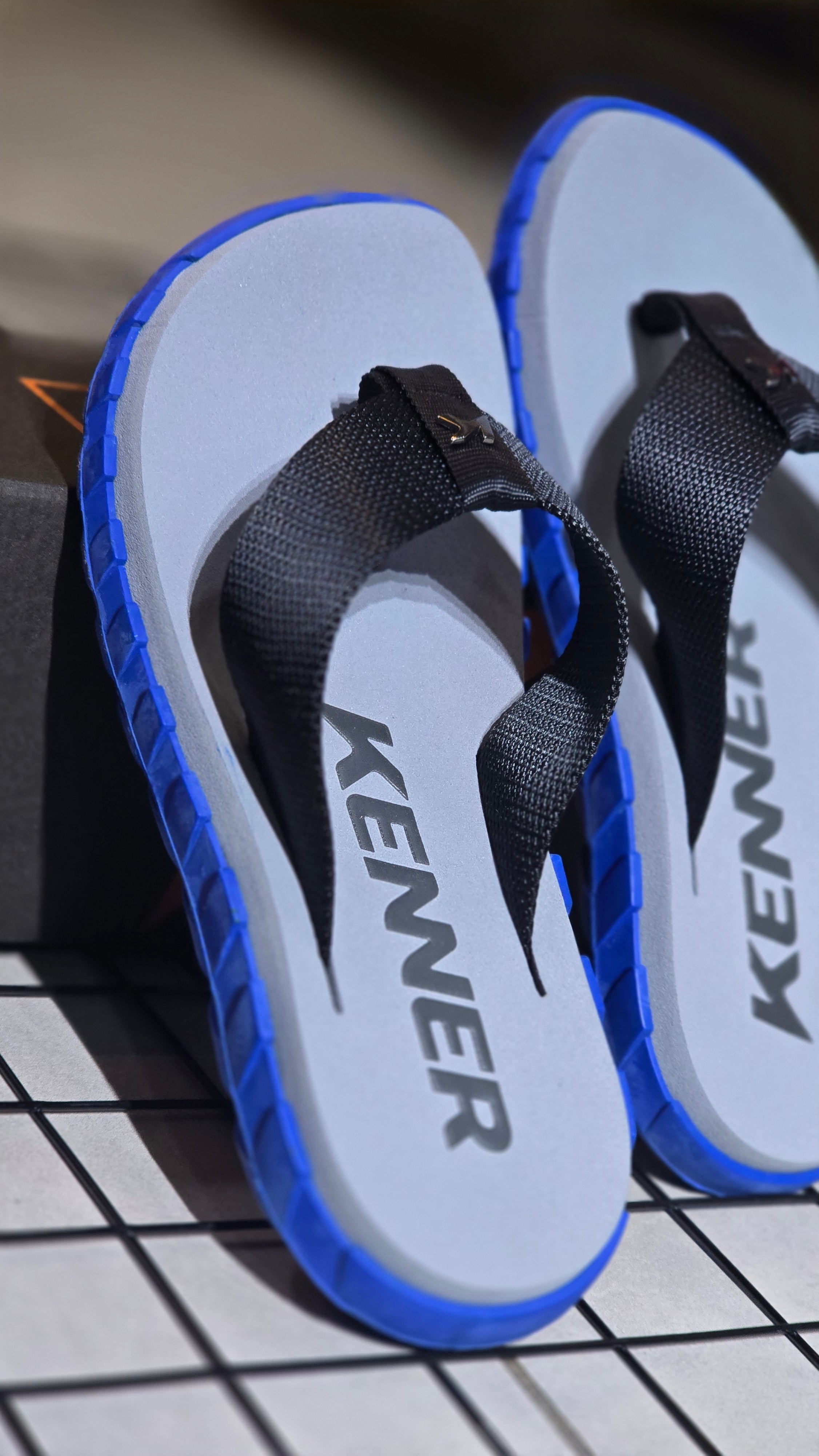 Chinelo Kenner Masculino Megah Edição 2026 Cinza, Preto e Azul