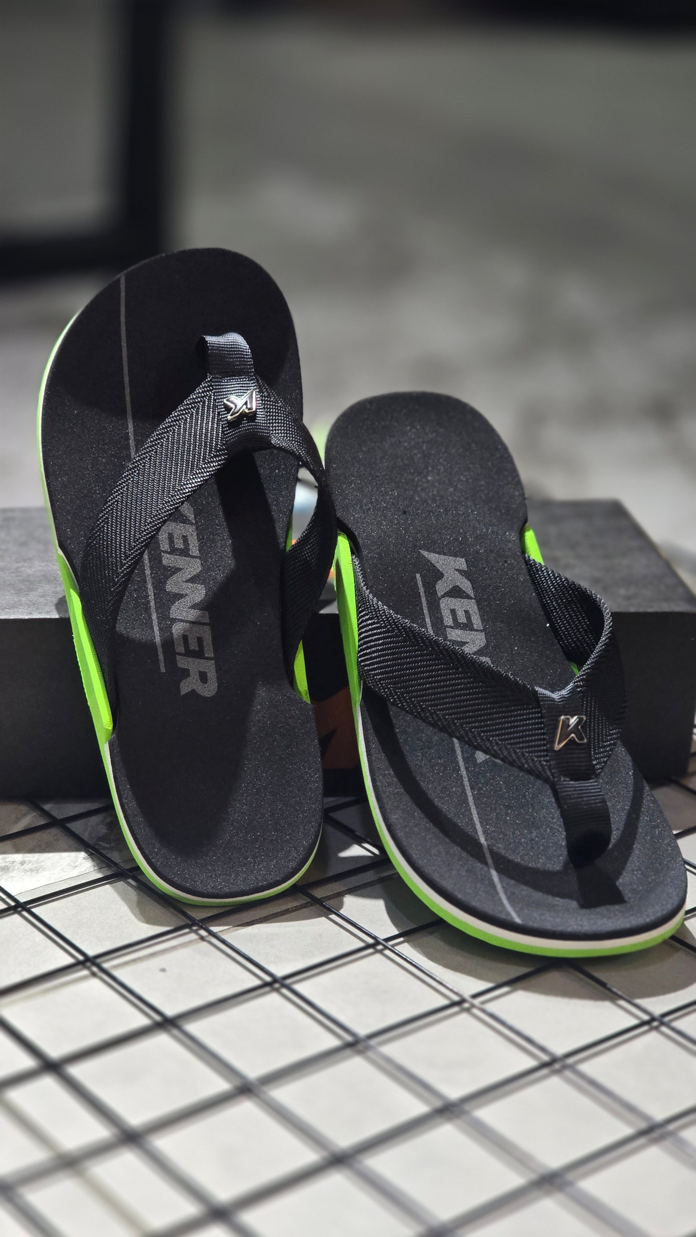 Chinelo Kenner Masculino NK6 Edição 2026 Preto com Solado Verde Neon