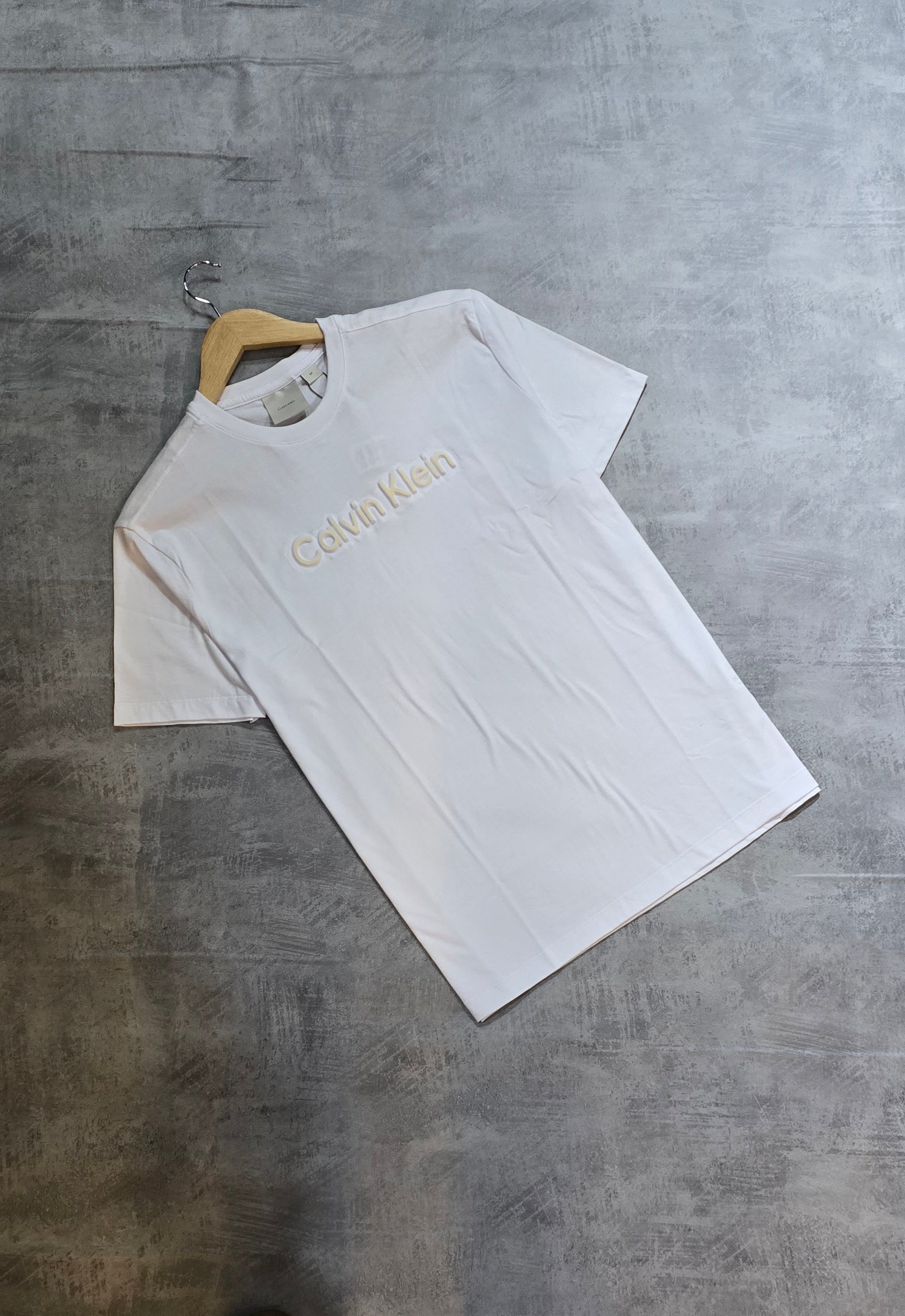 Camiseta Calvin Klein Masculina Basic Lux Logo Branca