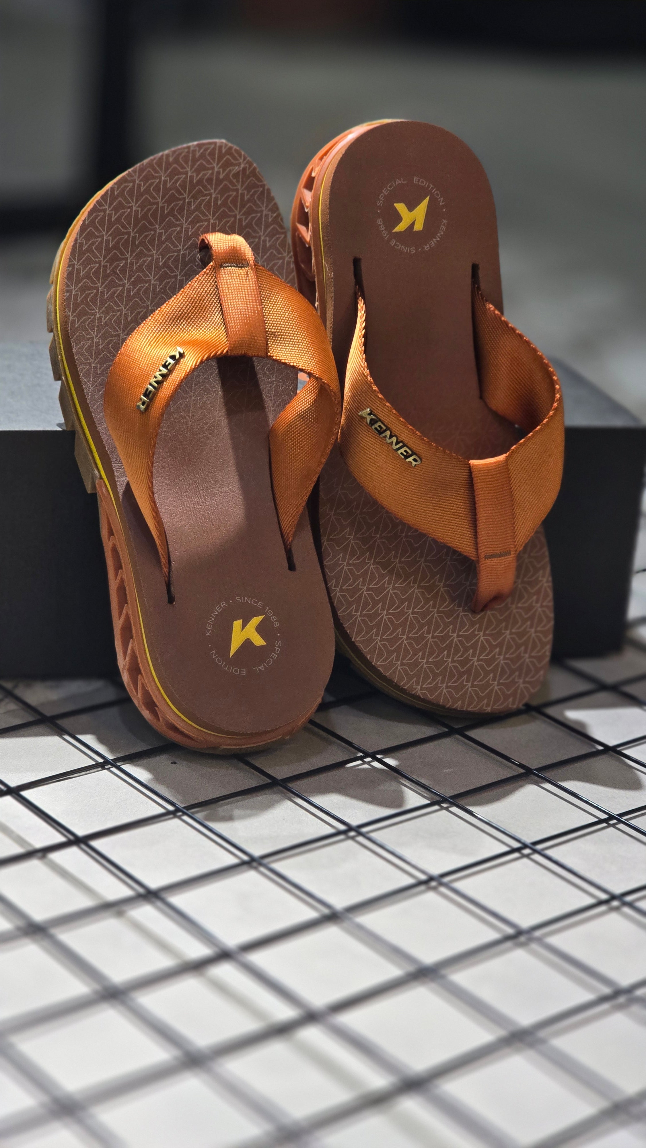 Chinelo Kenner Masculino Rakka Edição 2026 Marrom e Cobre com Amortecedor Re.Amp