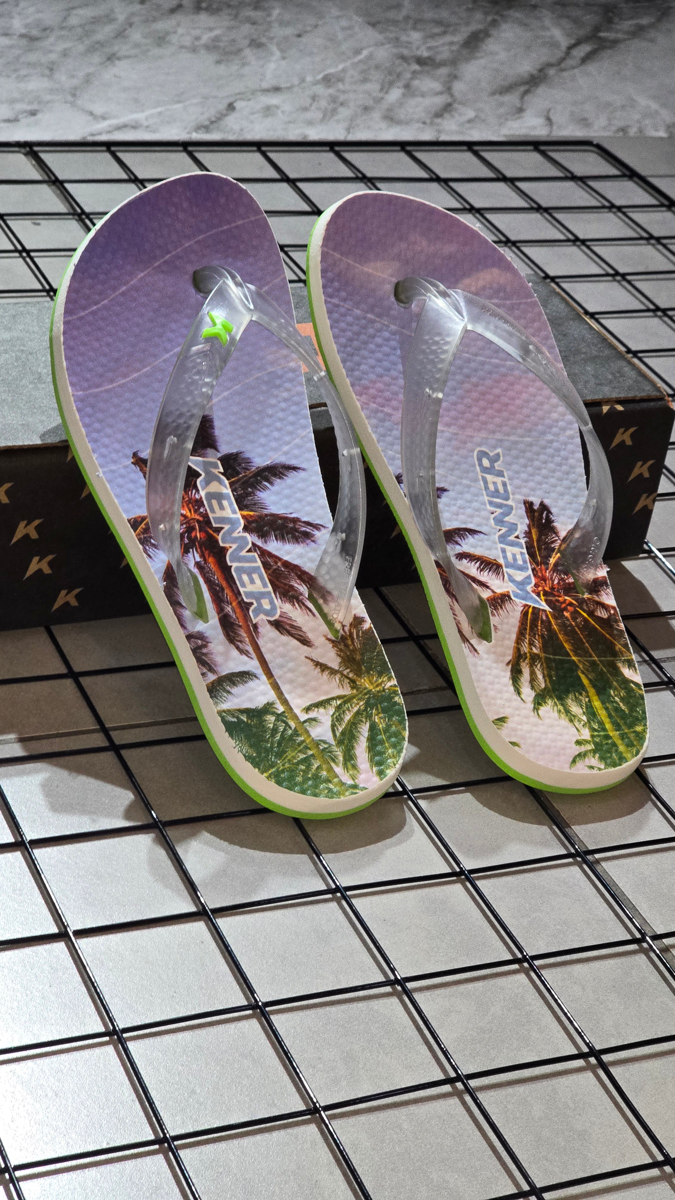 Chinelo Kenner Masculino Summer Edição 2026 Tropical Sunset com Solado Verde Neon
