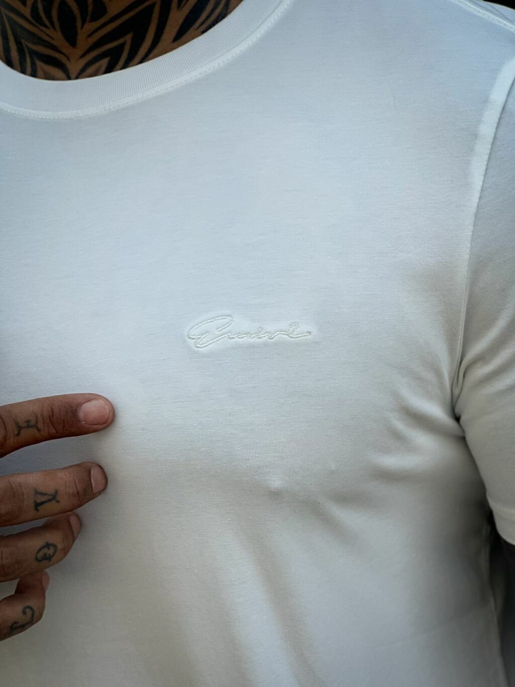 Camiseta EMIVE Regular Vintage - Off White